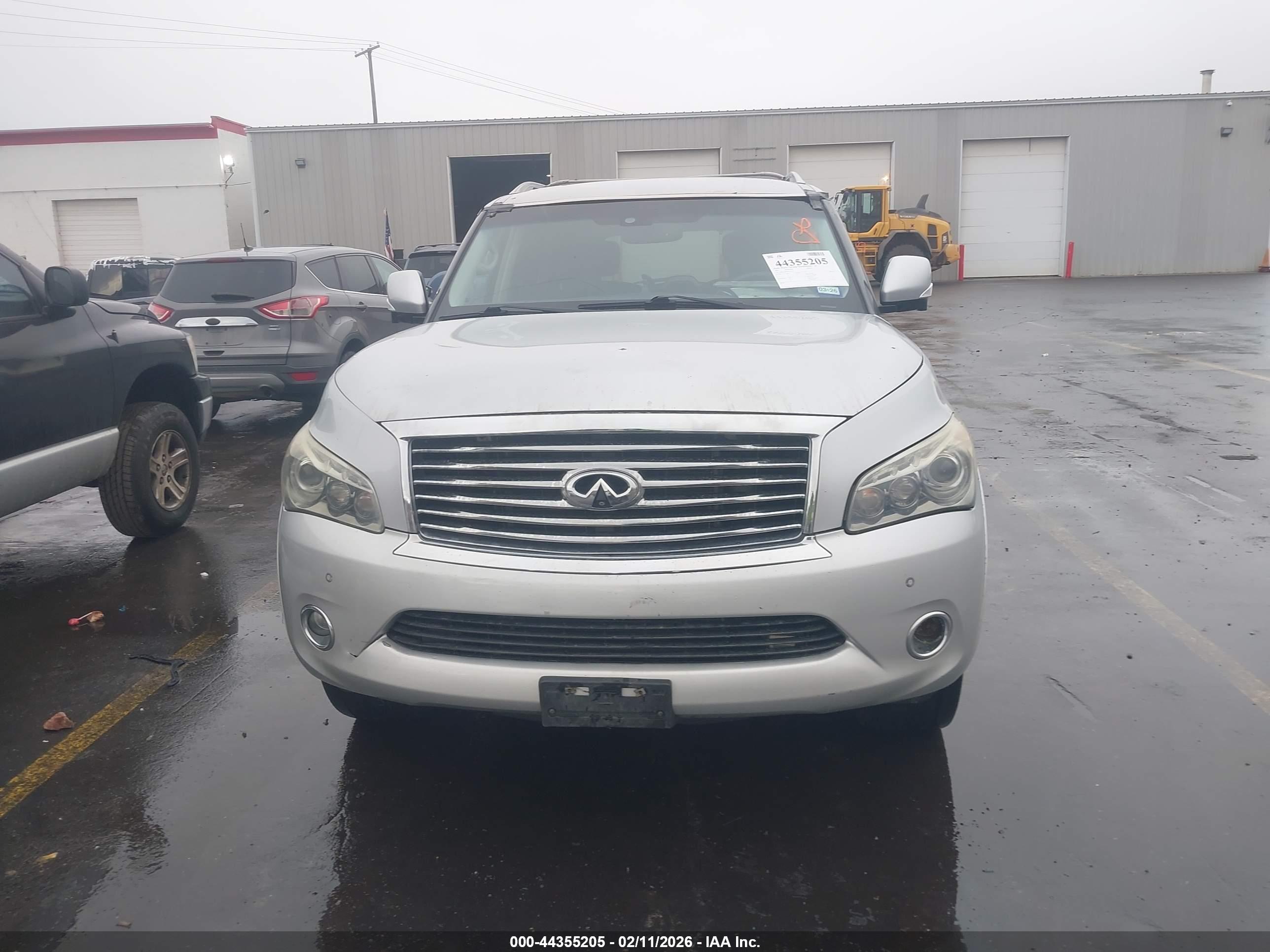 INFINITI QX56 image 6