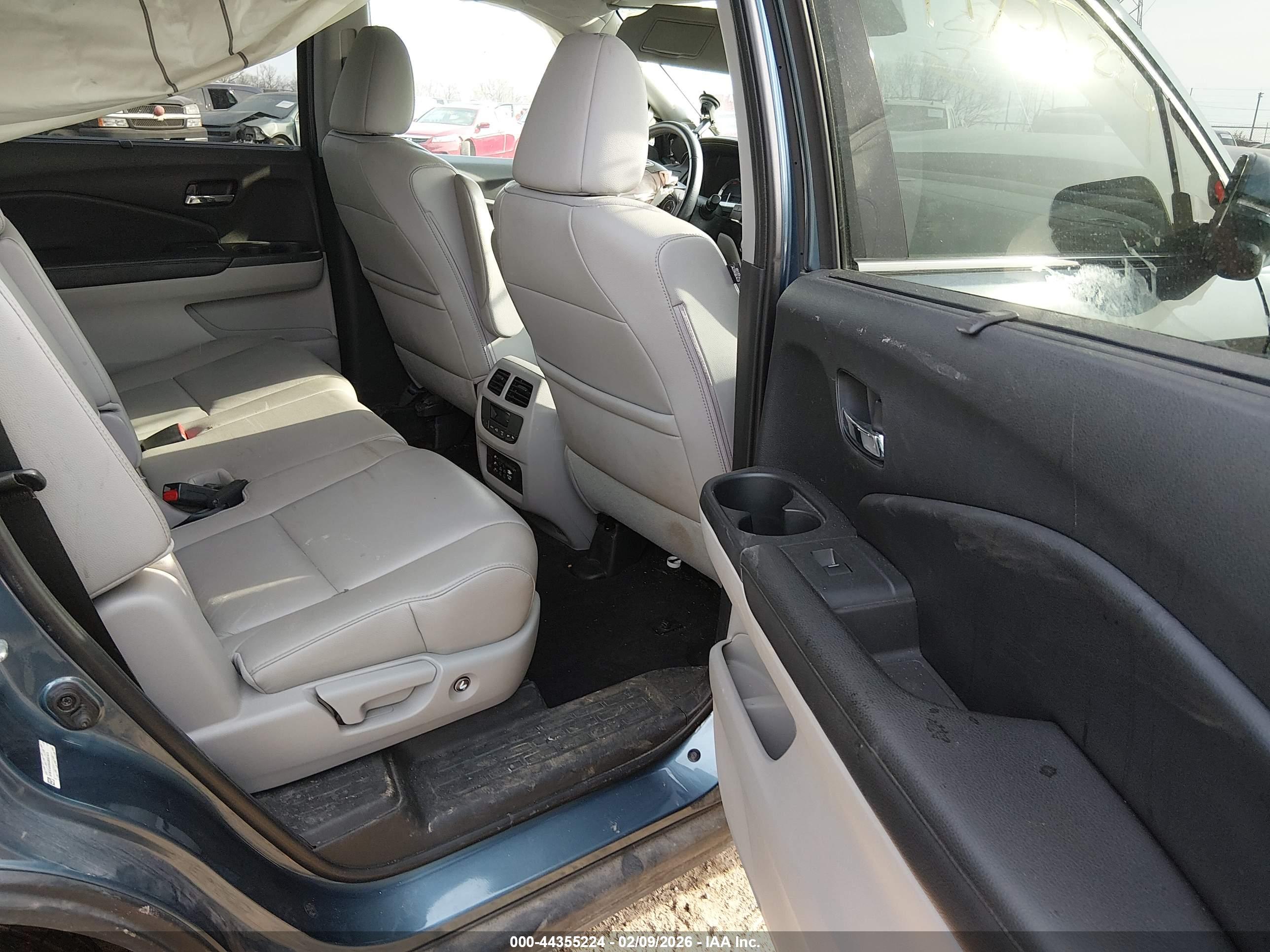 HONDA PILOT image 8