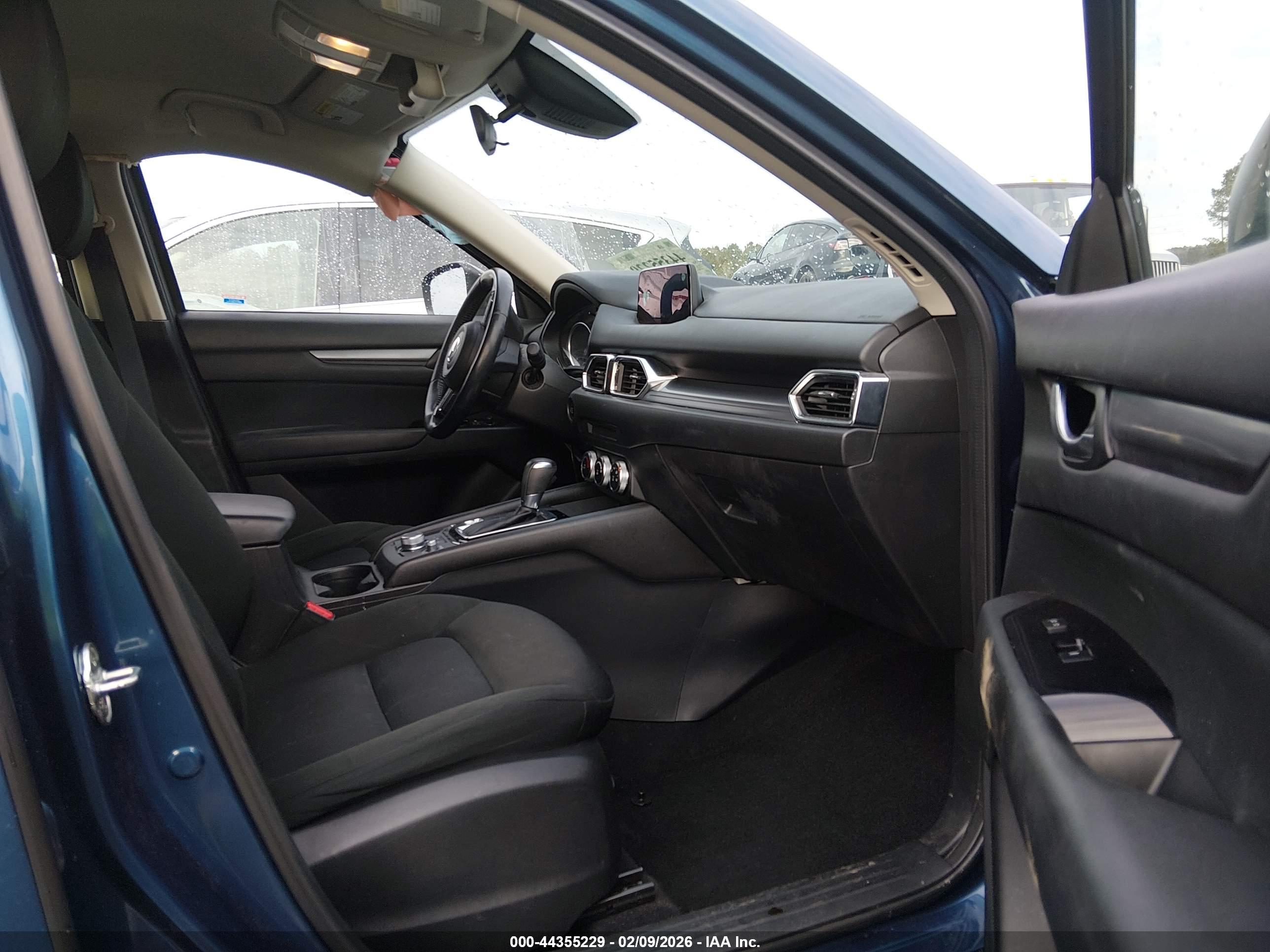 MAZDA CX-5 image 5