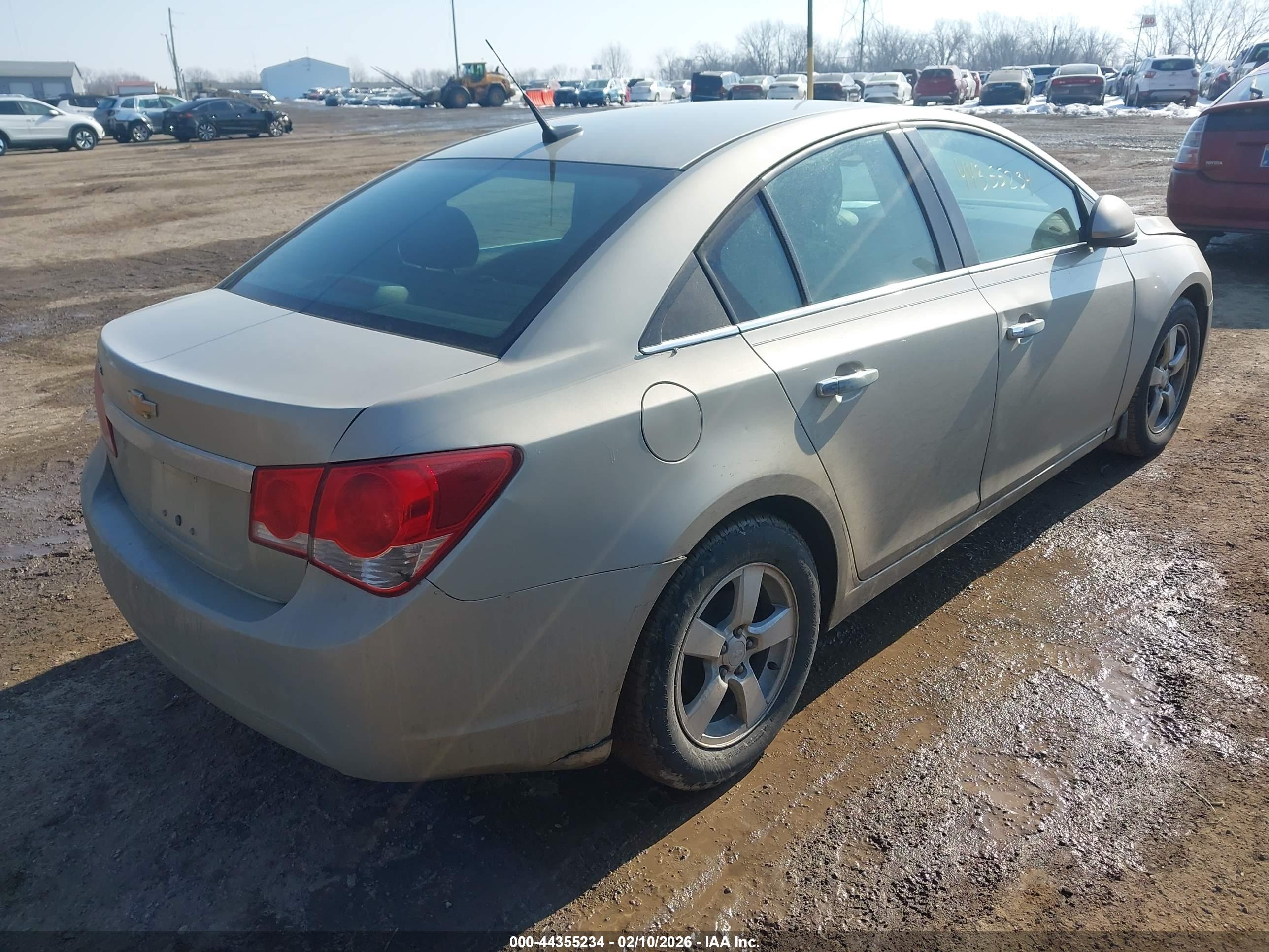 CHEVROLET CRUZE image 4