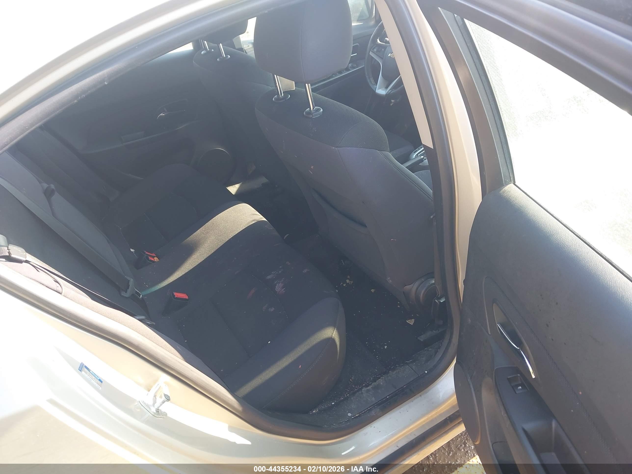 CHEVROLET CRUZE image 8