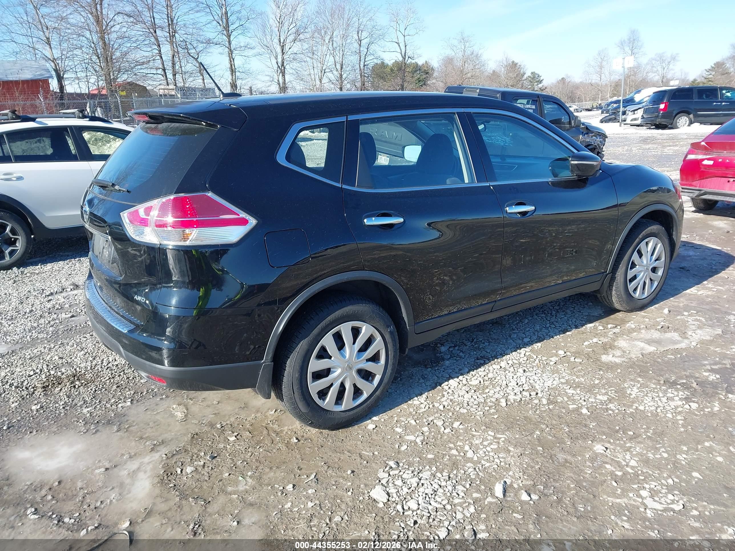NISSAN ROGUE image 4