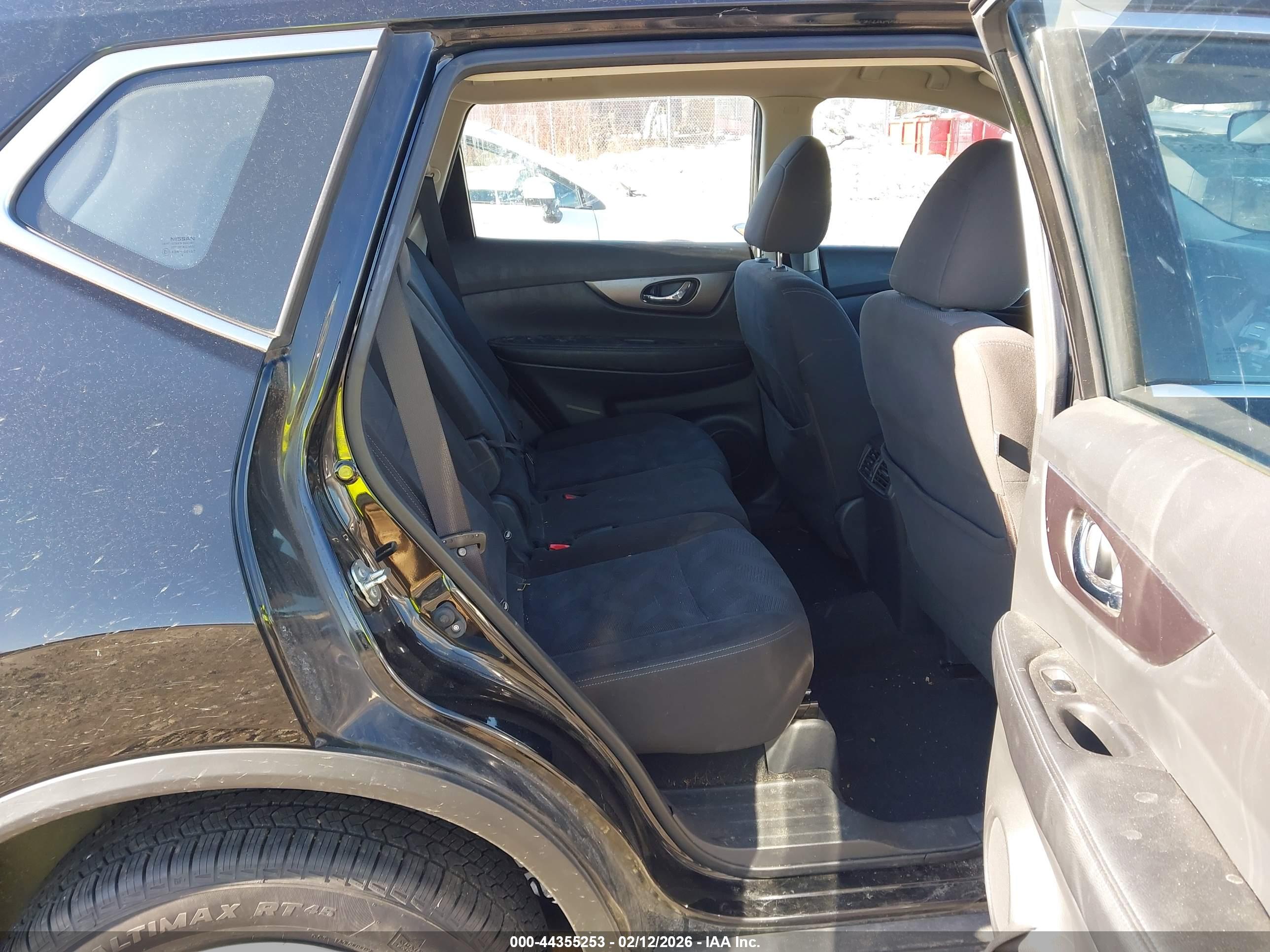 NISSAN ROGUE image 8