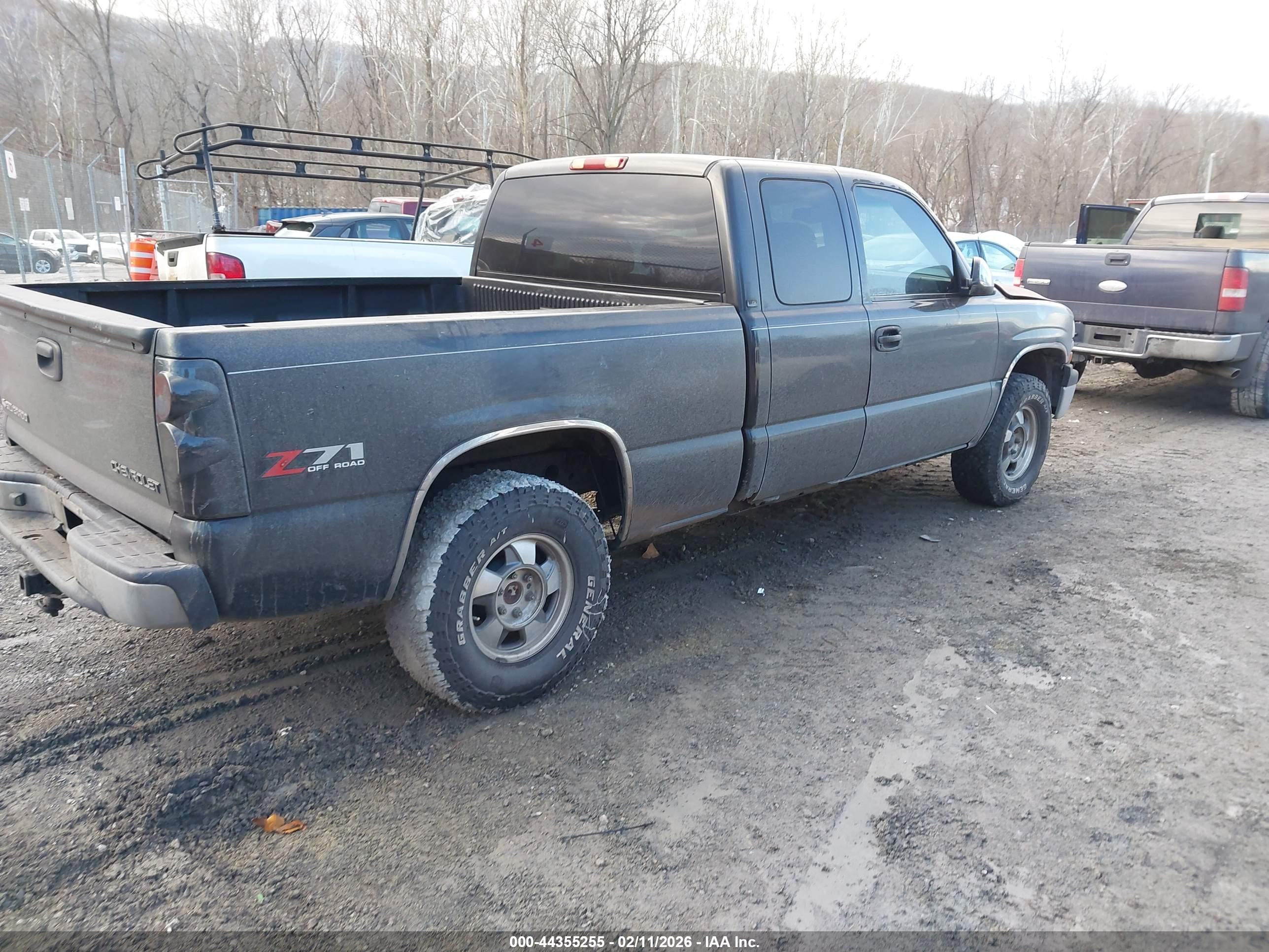 CHEVROLET SILVERADO image 4