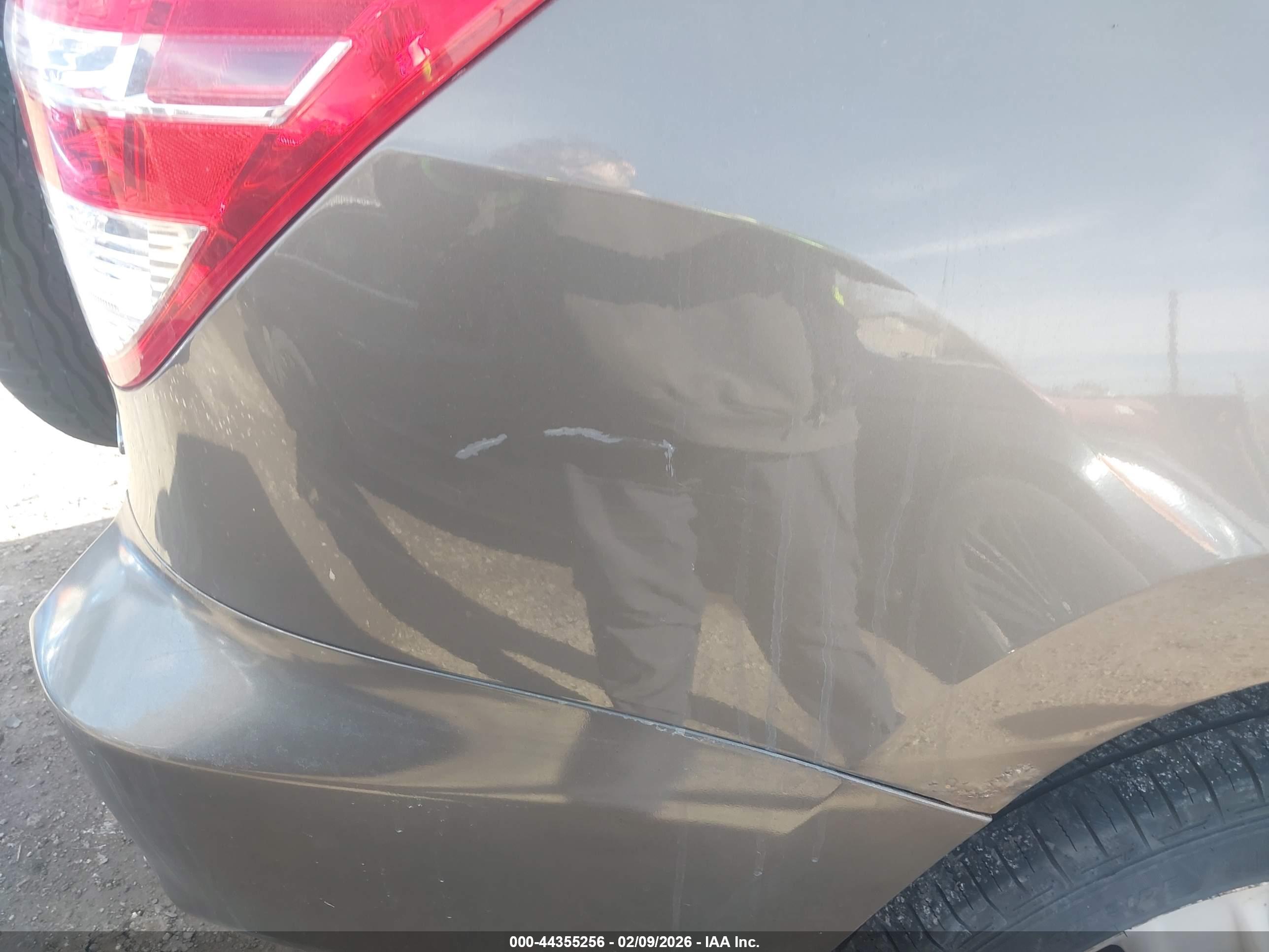 TOYOTA RAV4 image 6