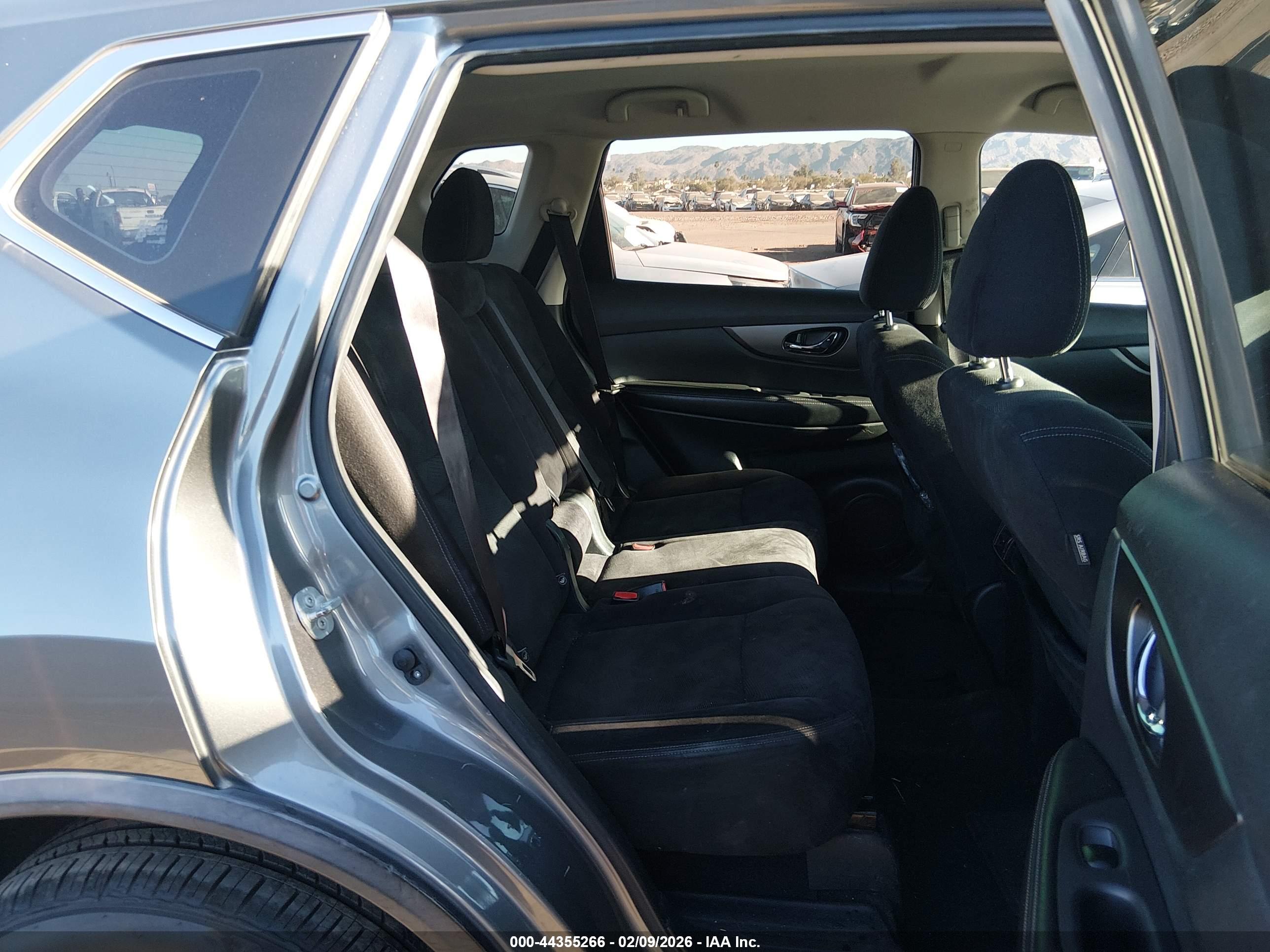 NISSAN ROGUE image 8