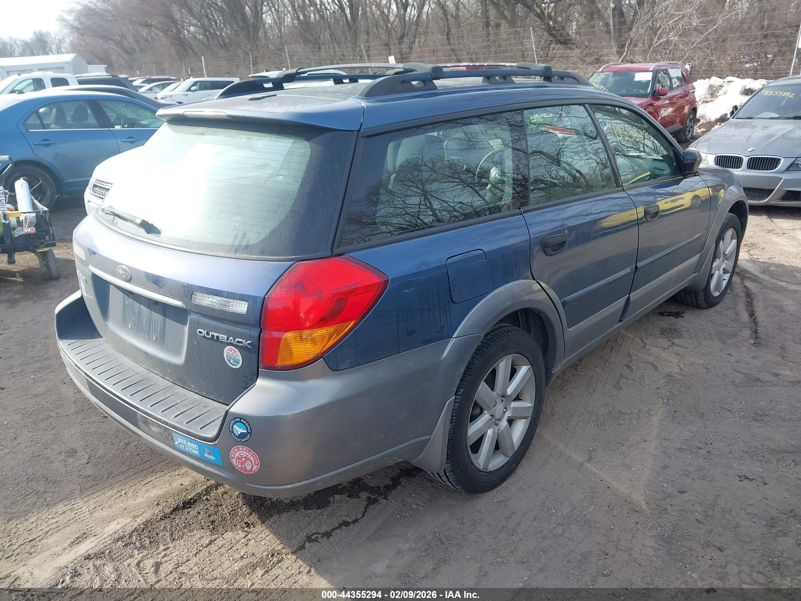 SUBARU OUTBACK image 4