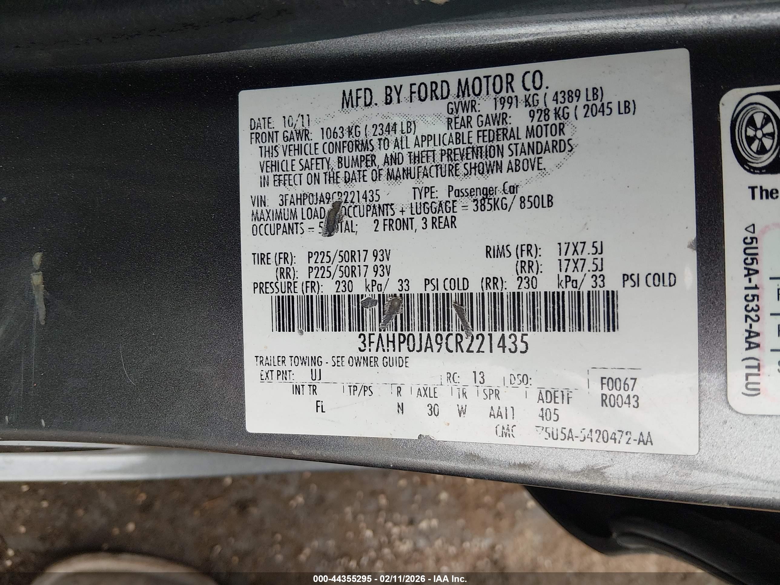 FORD FUSION image 9
