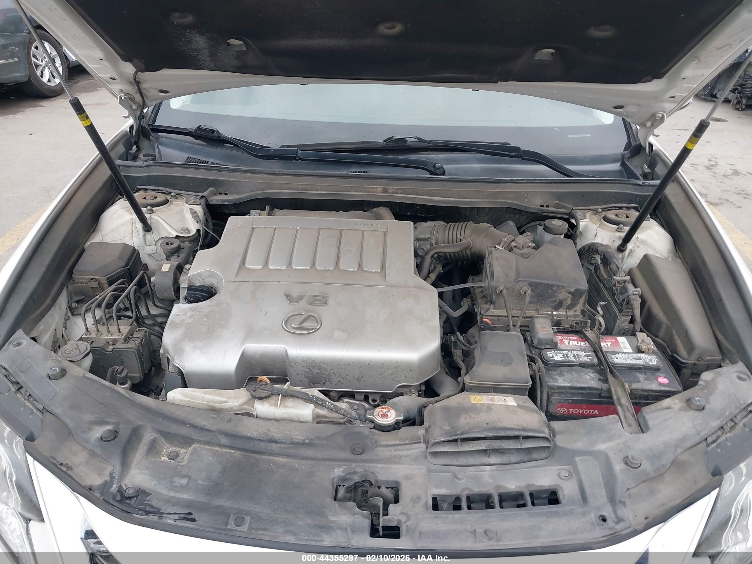 LEXUS ES image 10
