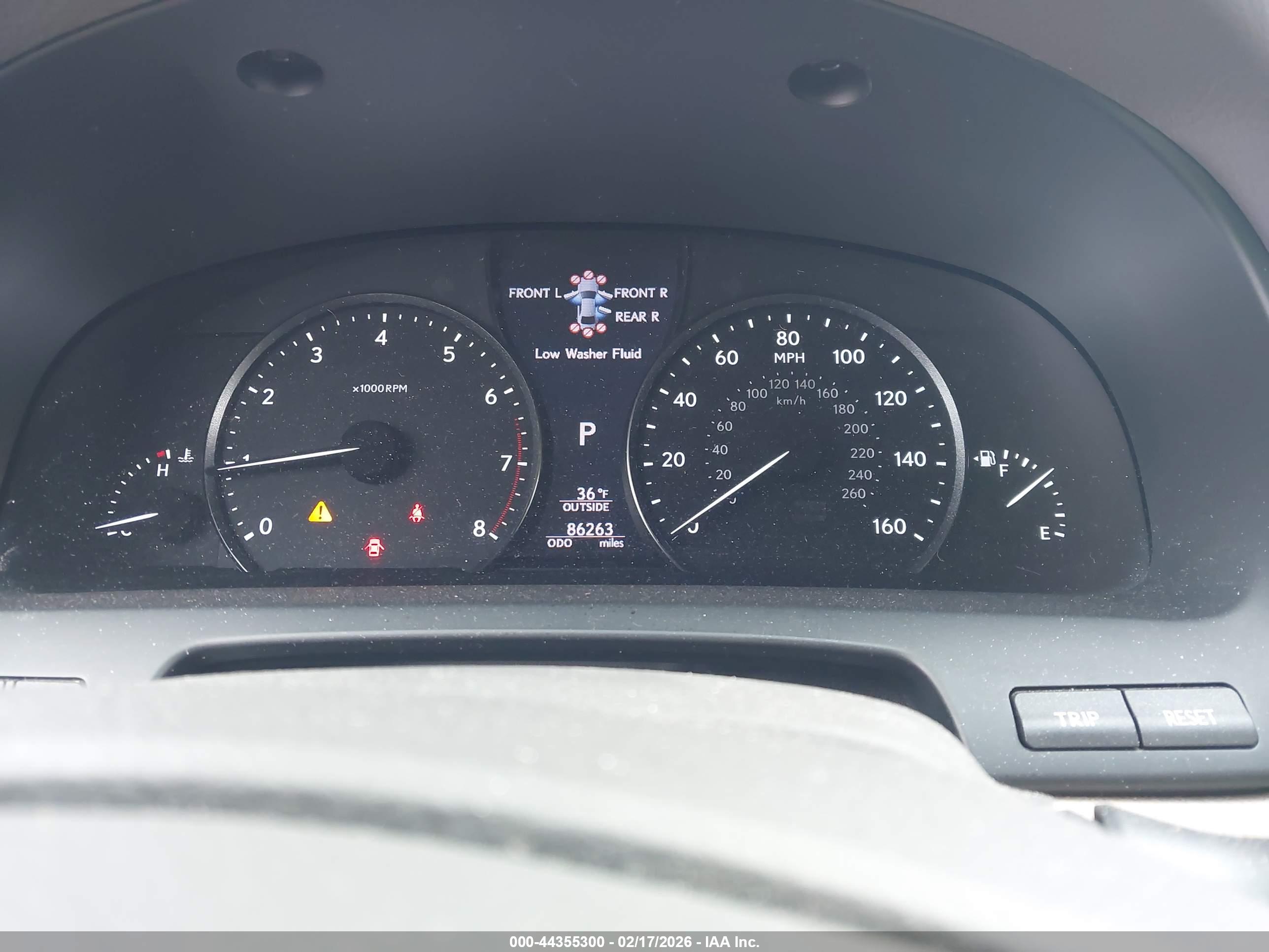 LEXUS LS image 7