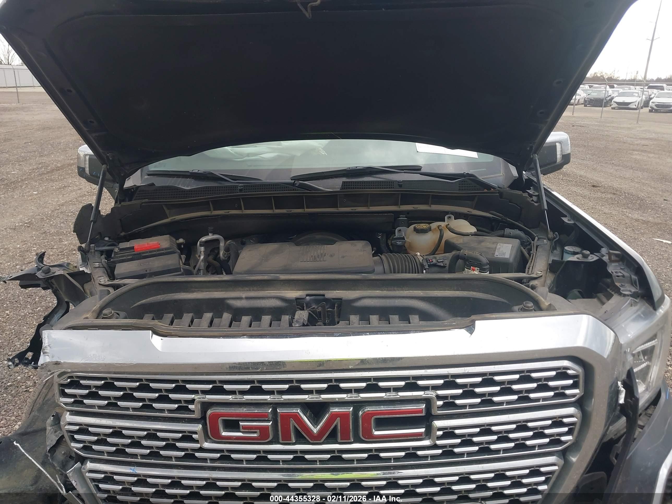 GMC SIERRA image 10