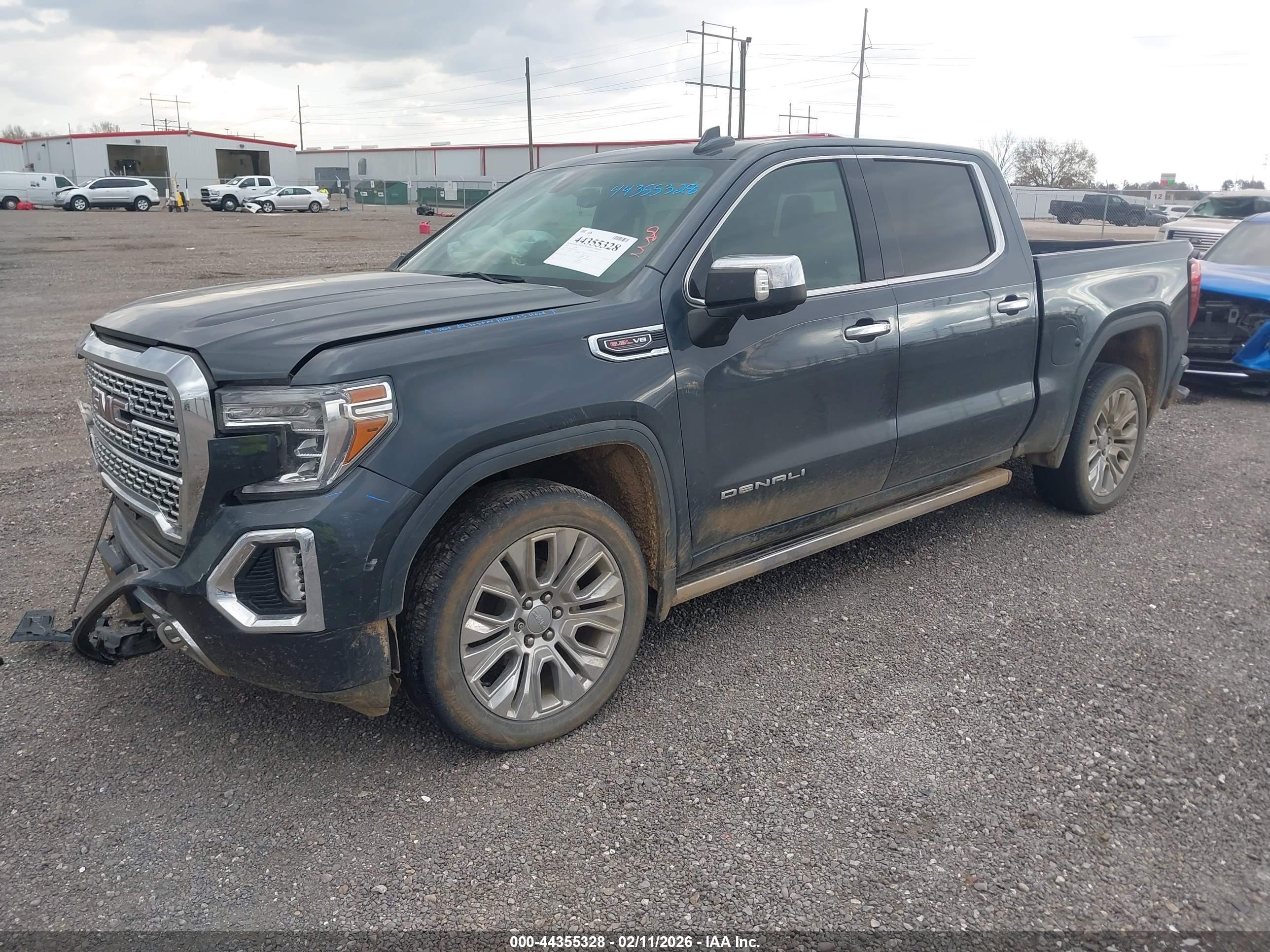 GMC SIERRA image 2