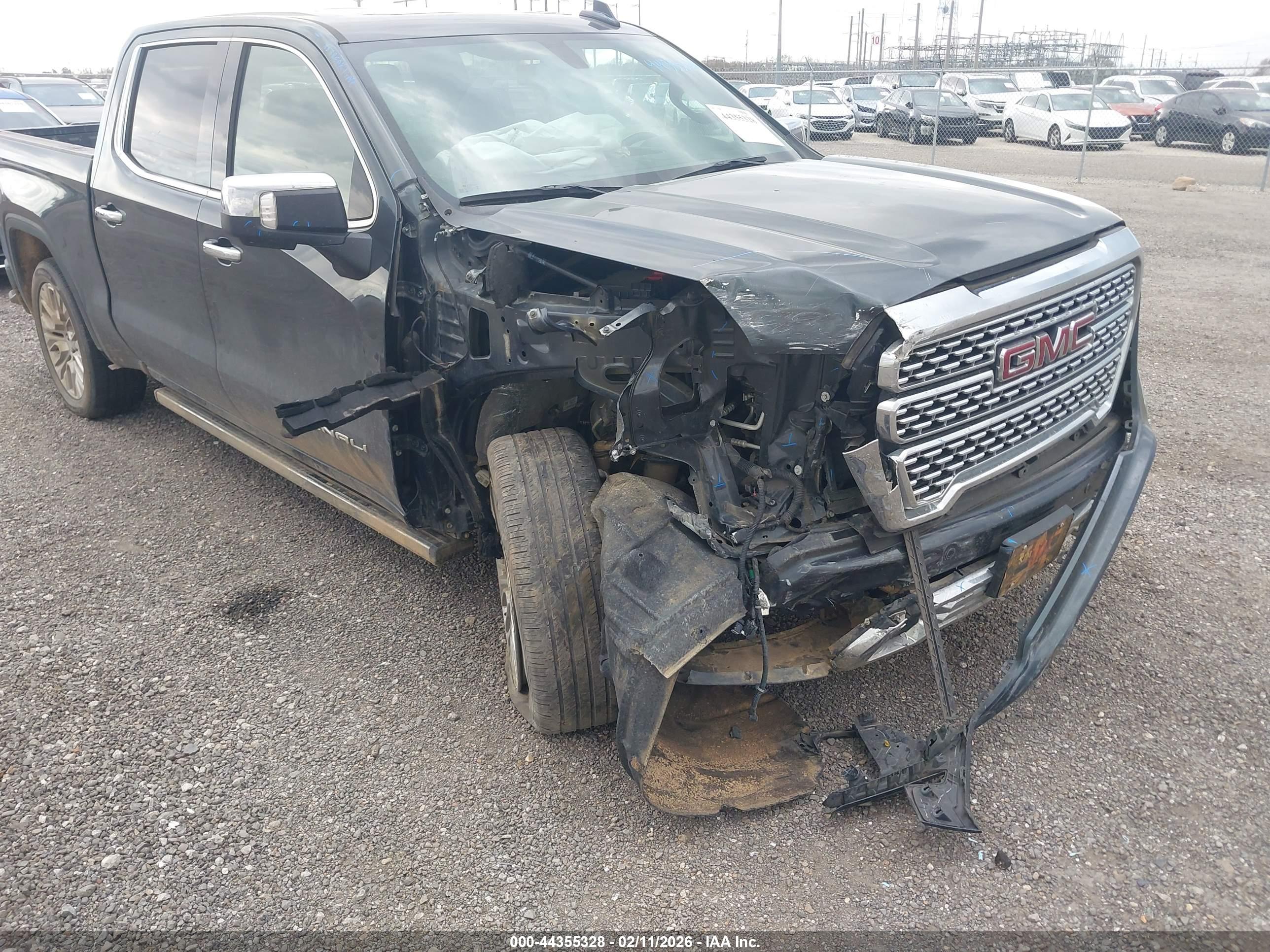 GMC SIERRA image 6