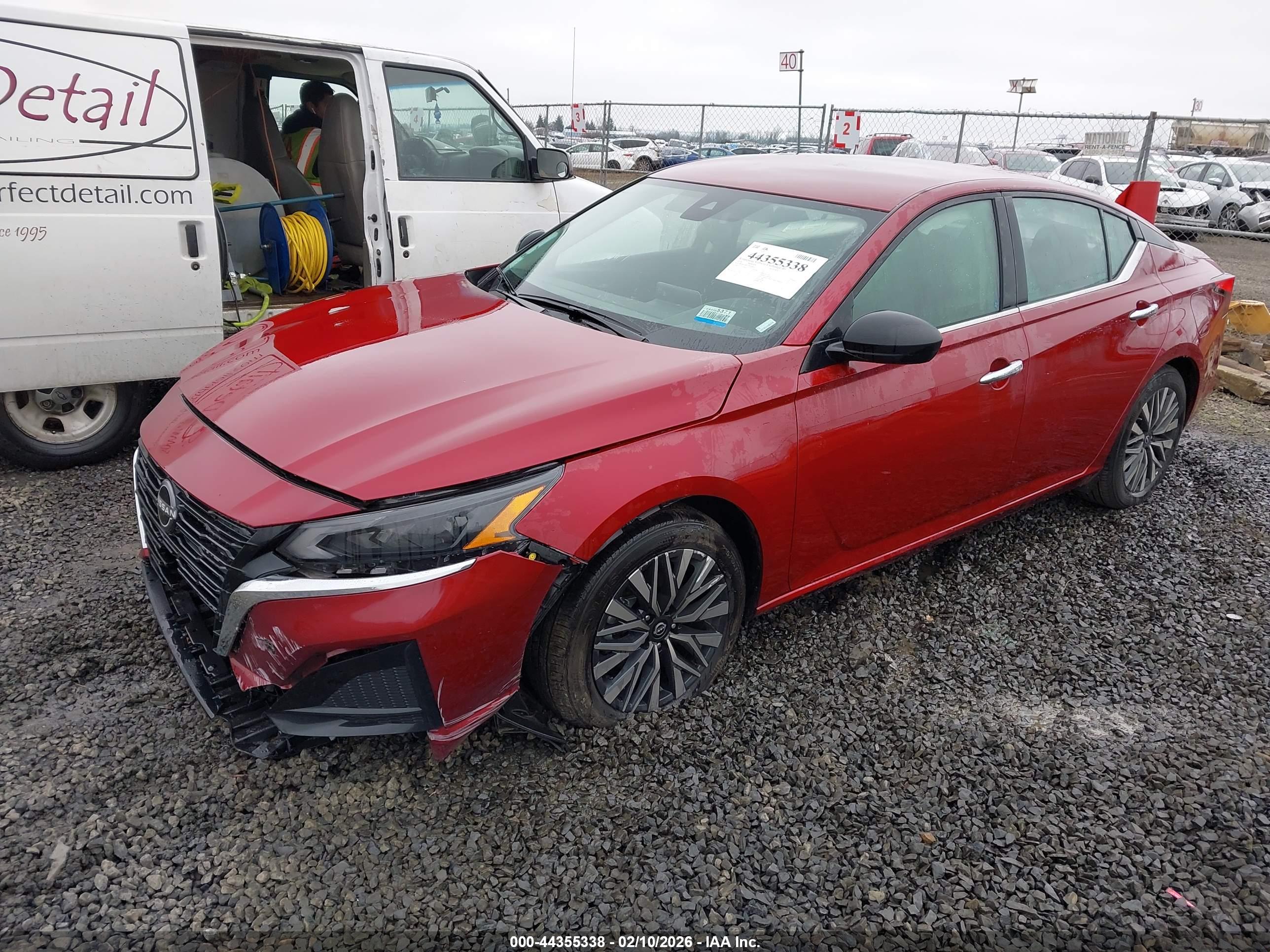 NISSAN ALTIMA image 2