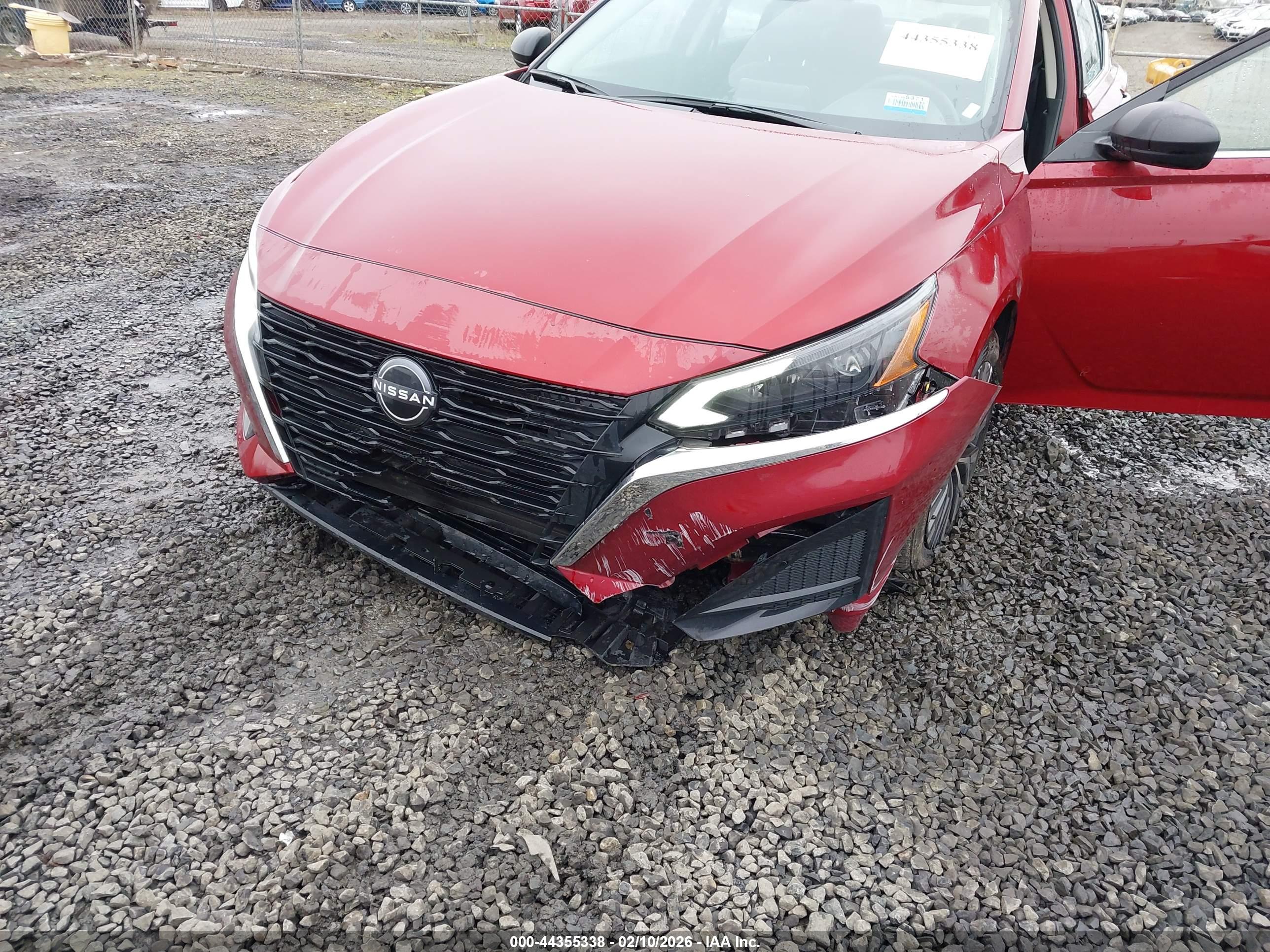 NISSAN ALTIMA image 6