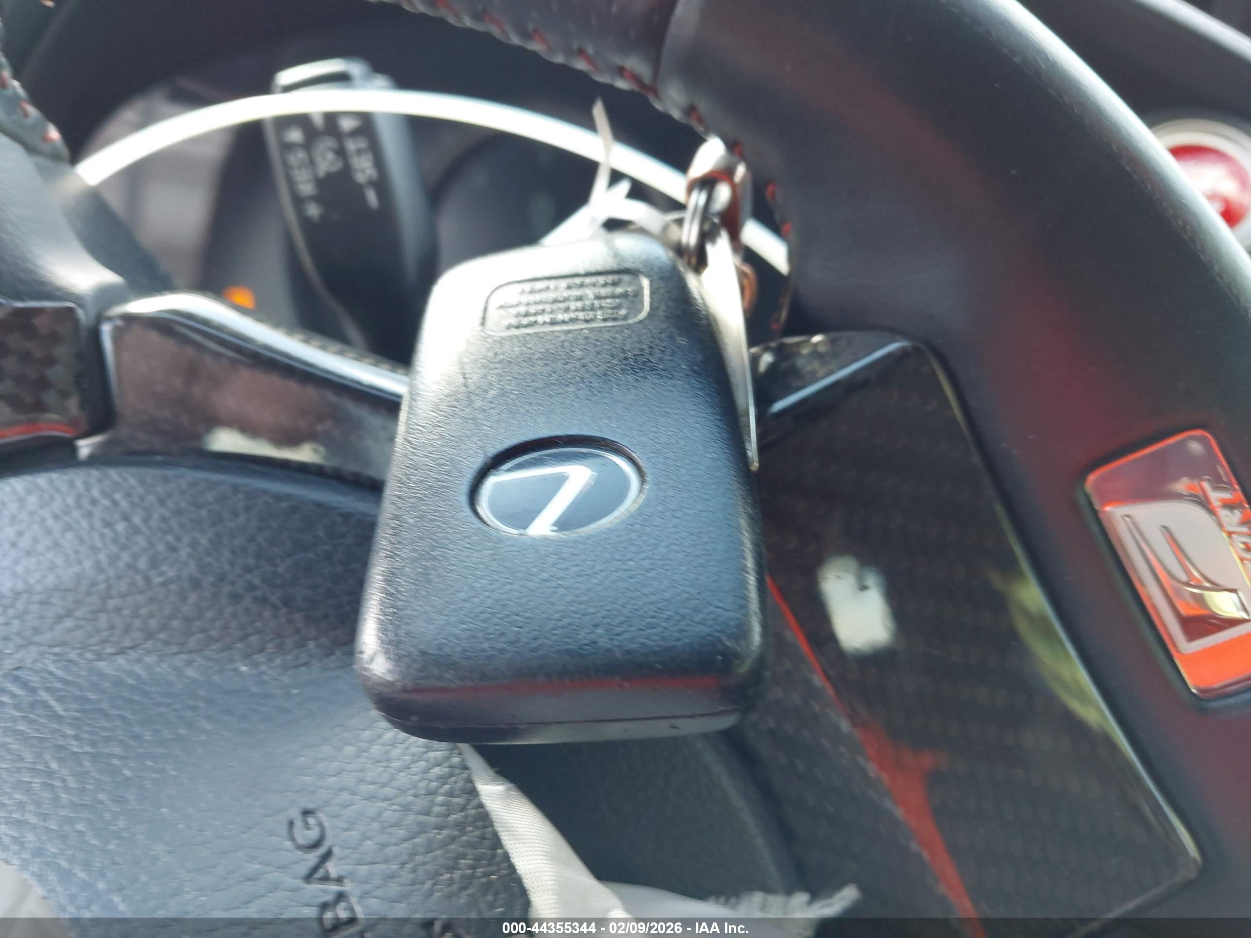 LEXUS IS image 11
