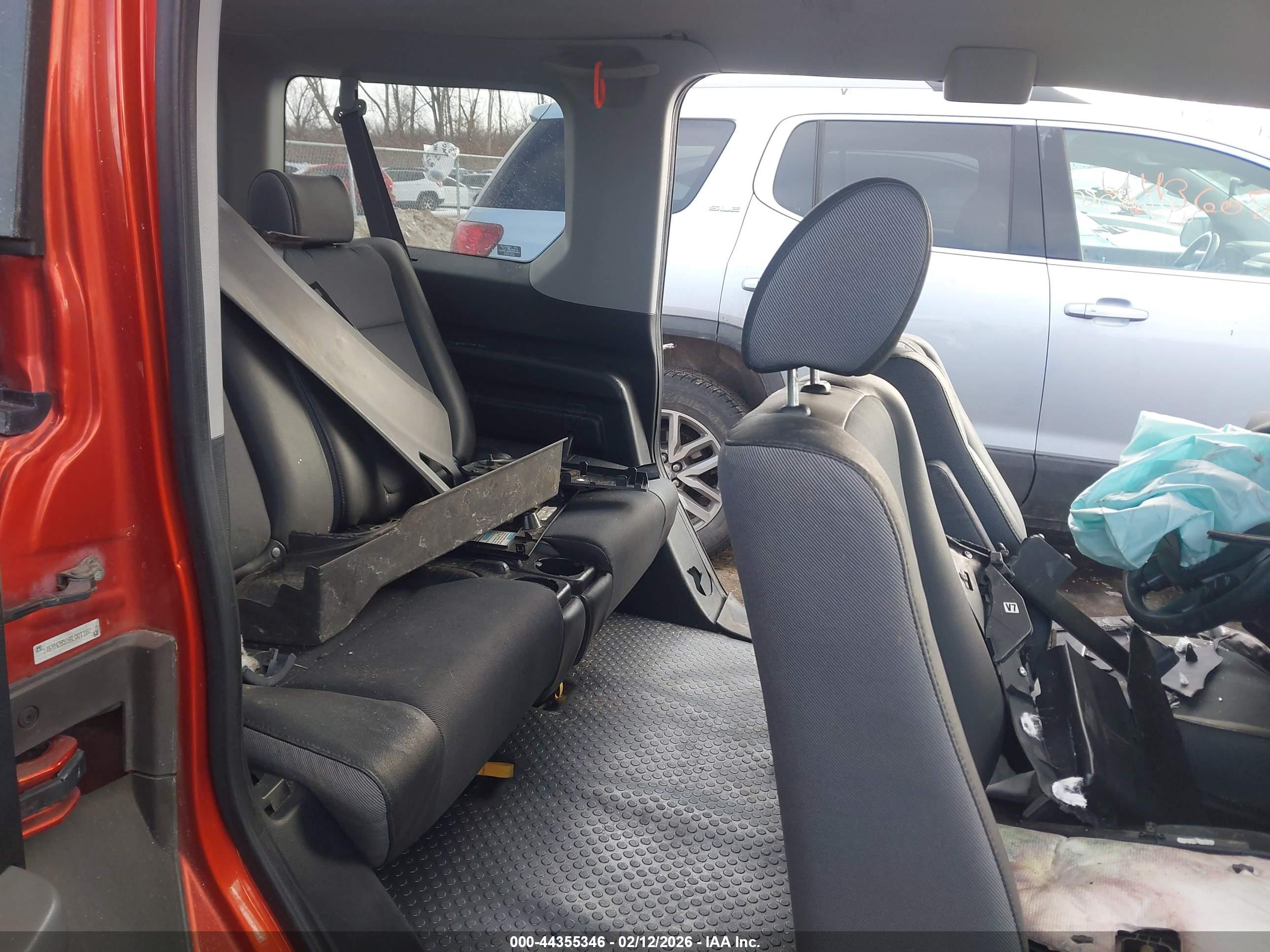 HONDA ELEMENT image 8