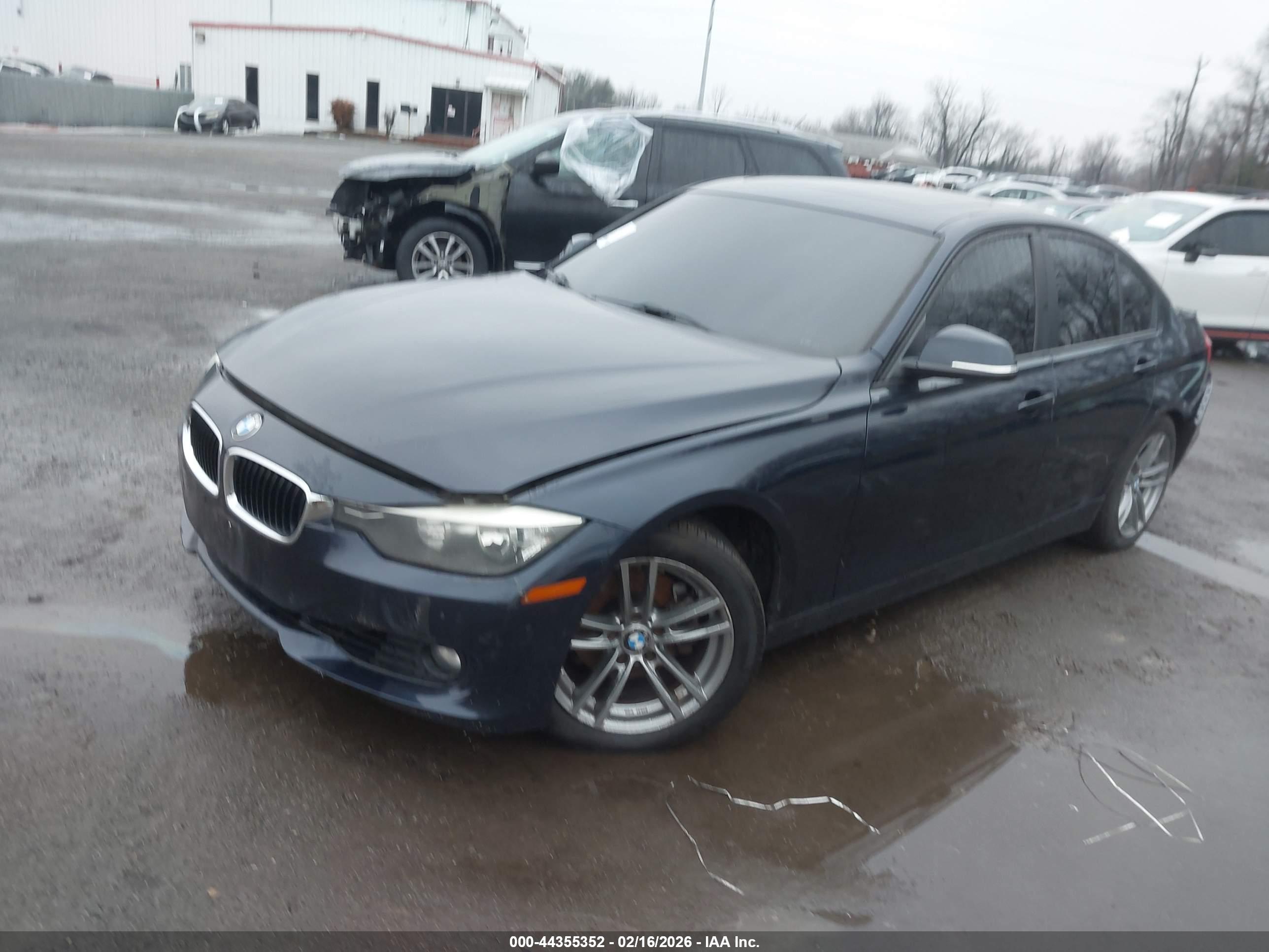 BMW 328I image 2