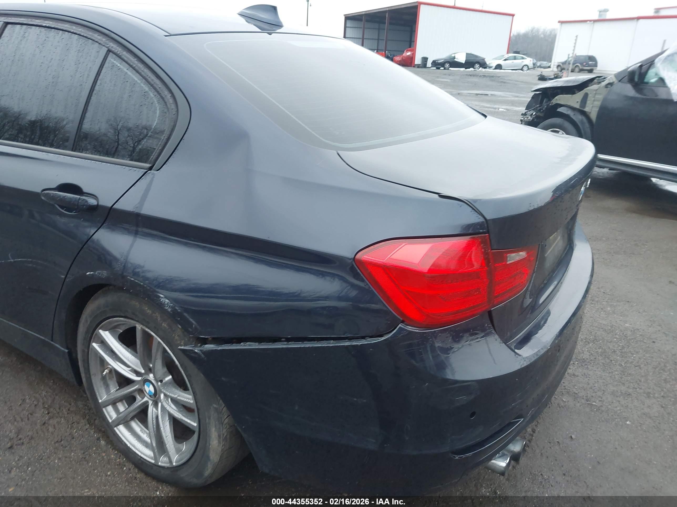 BMW 328I image 6