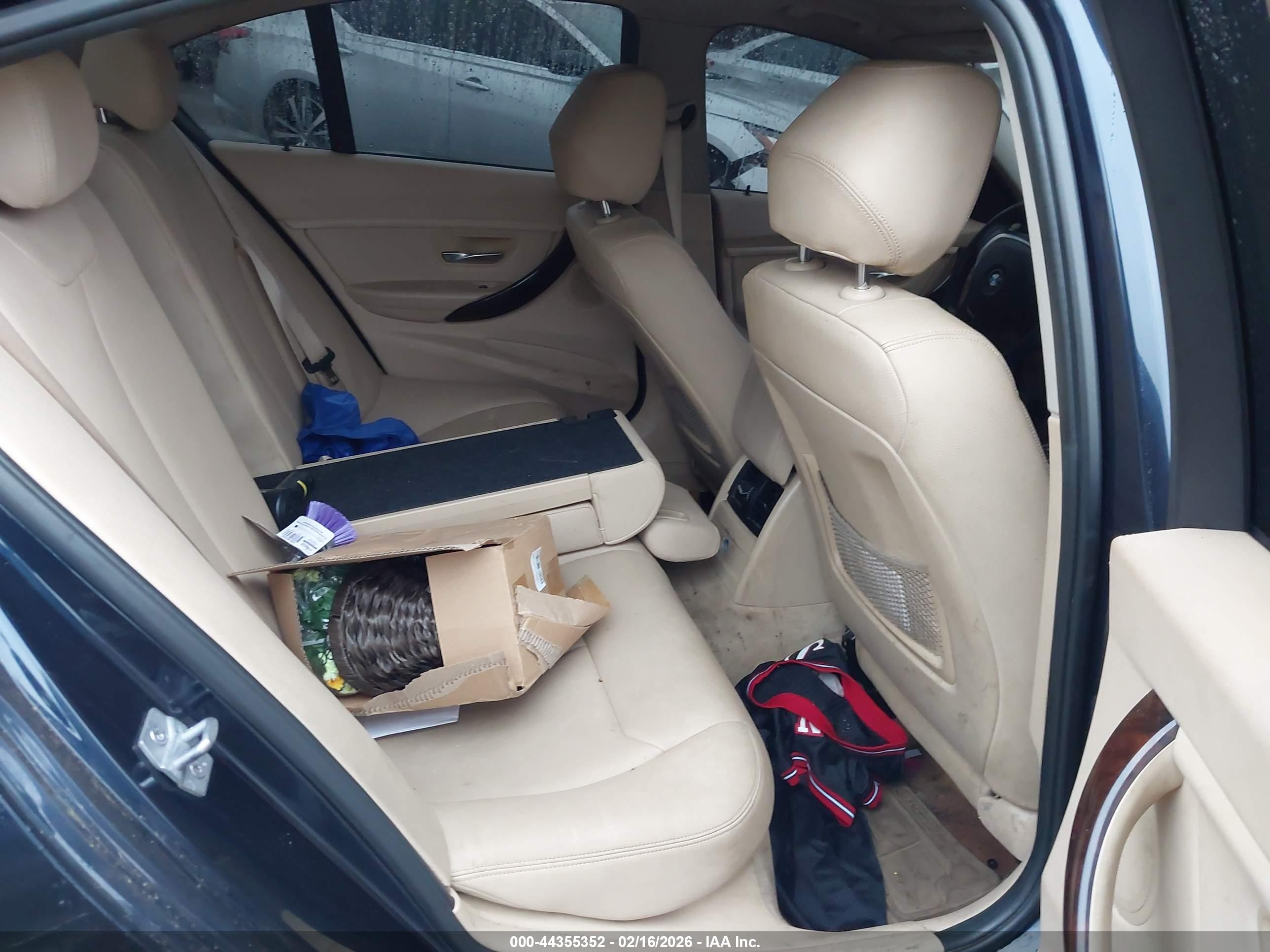 BMW 328I image 8
