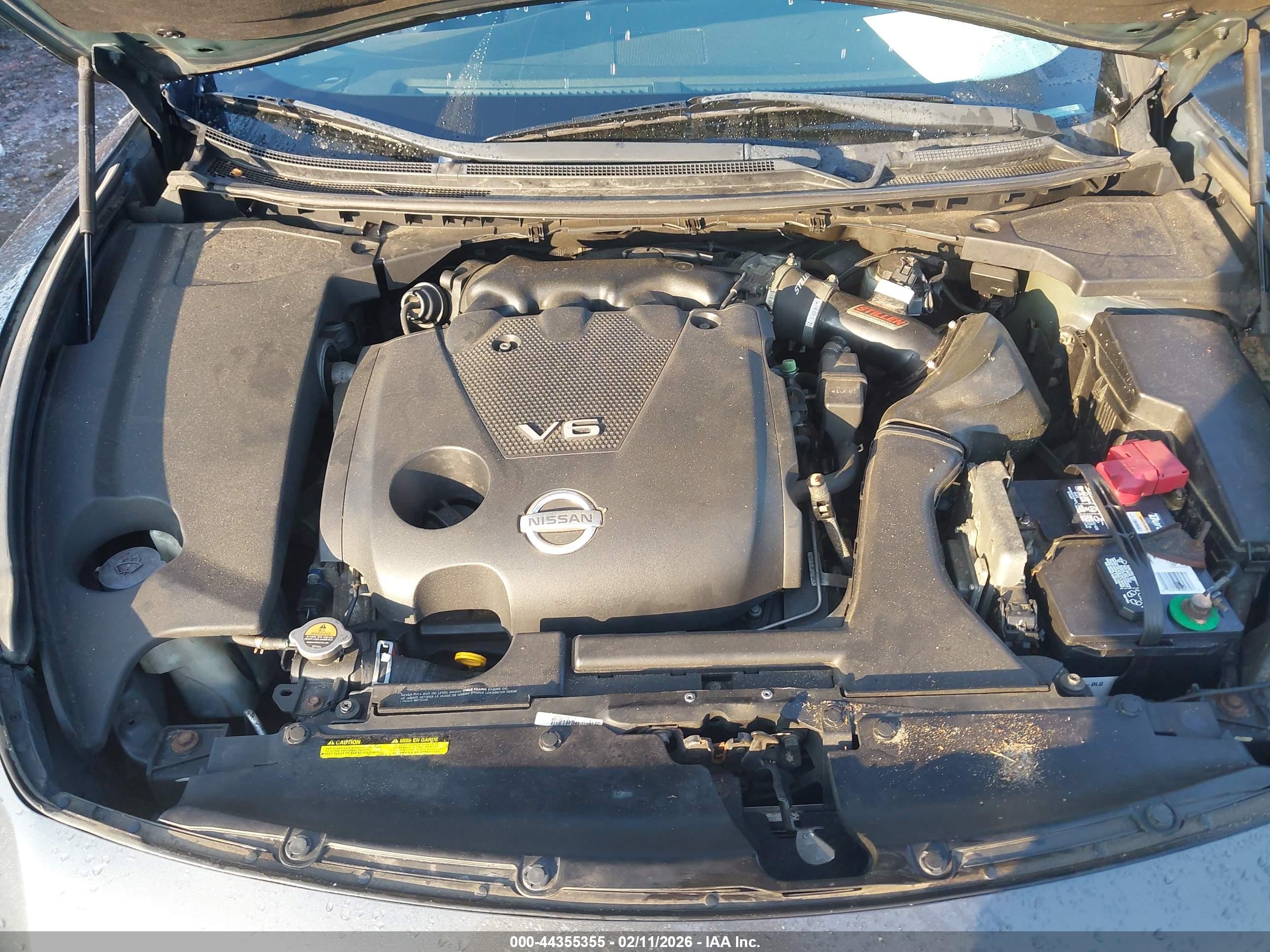 NISSAN MAXIMA image 10