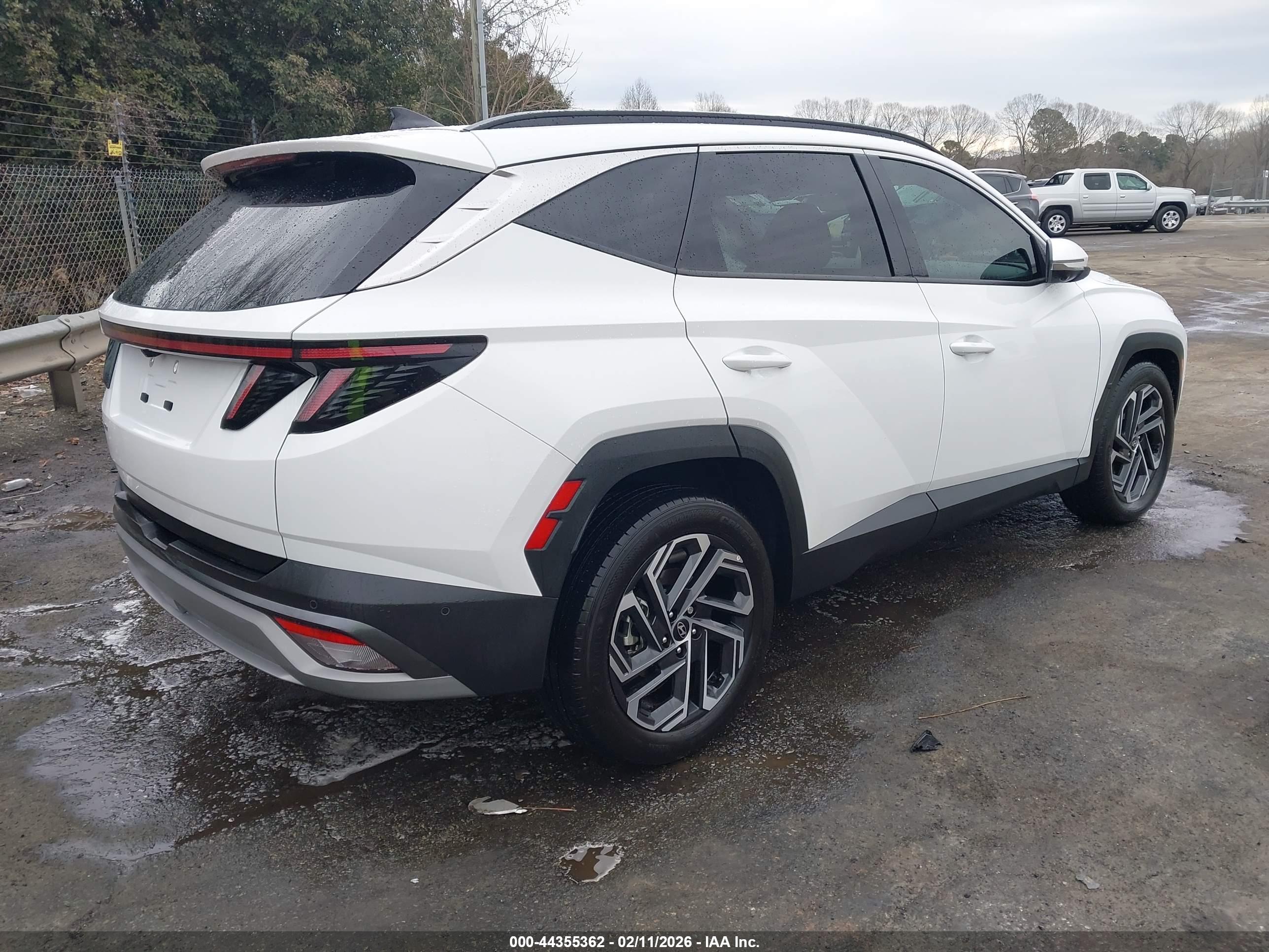 HYUNDAI TUCSON image 4