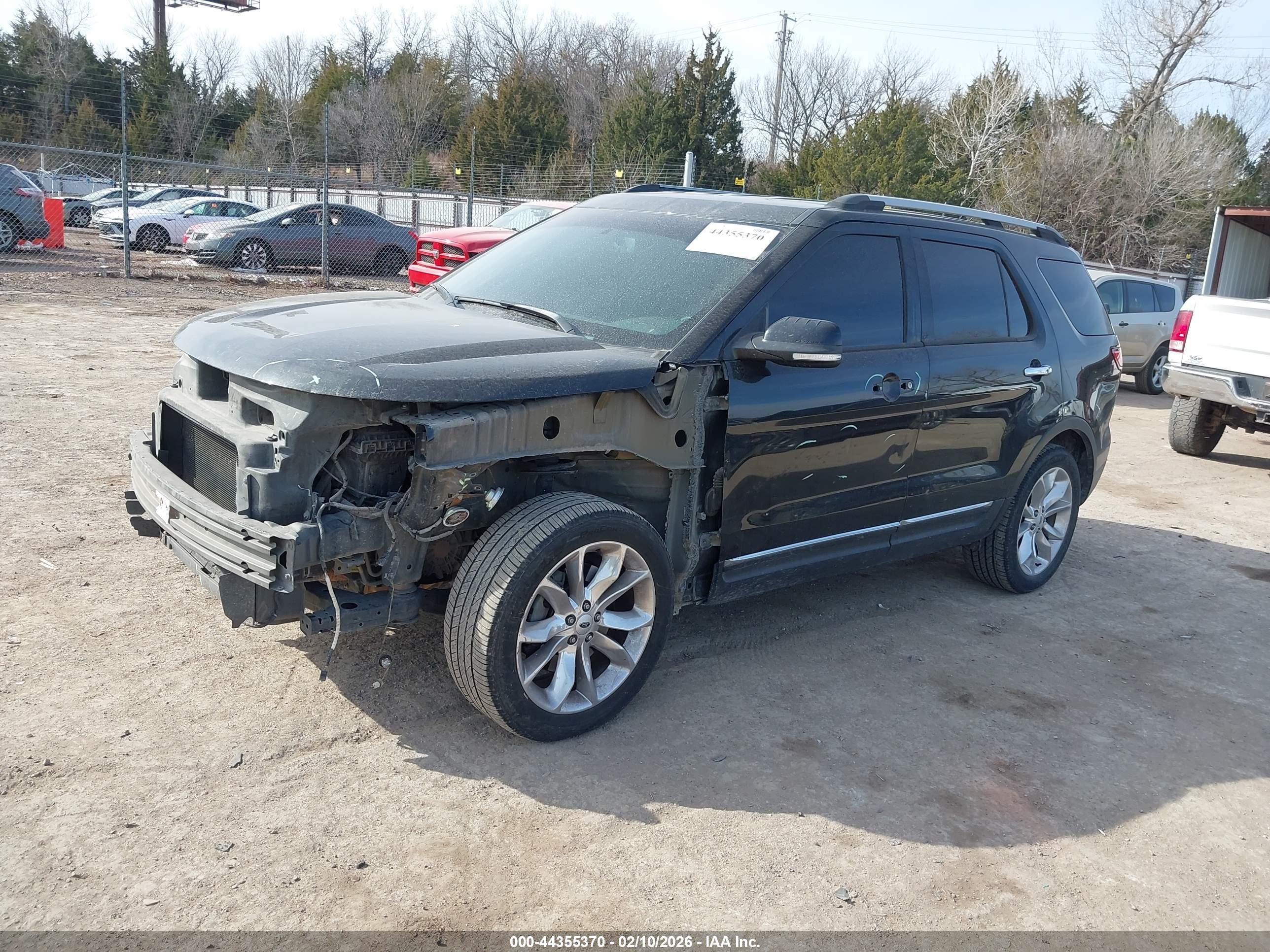 FORD EXPLORER image 2