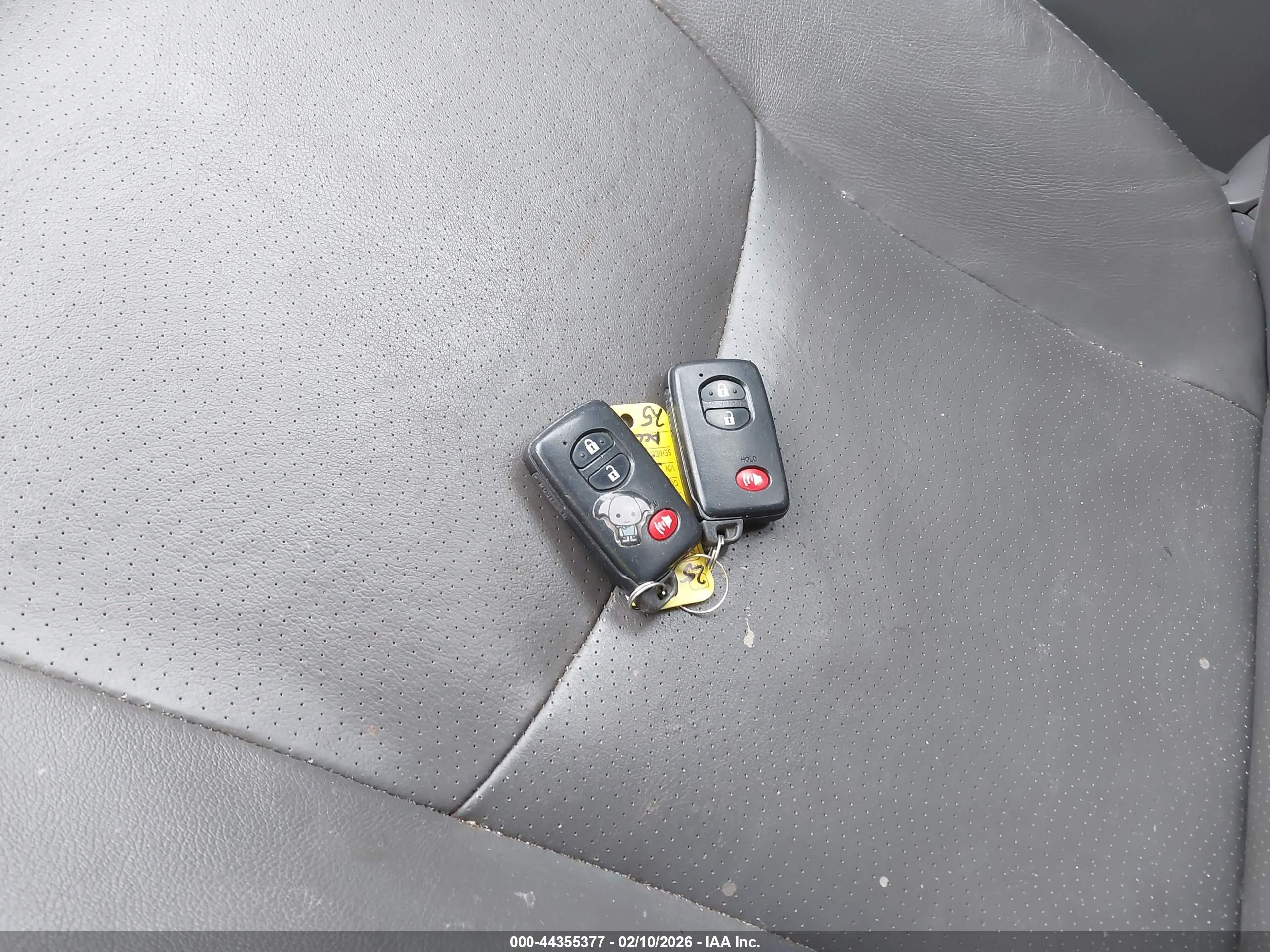 TOYOTA PRIUS image 11