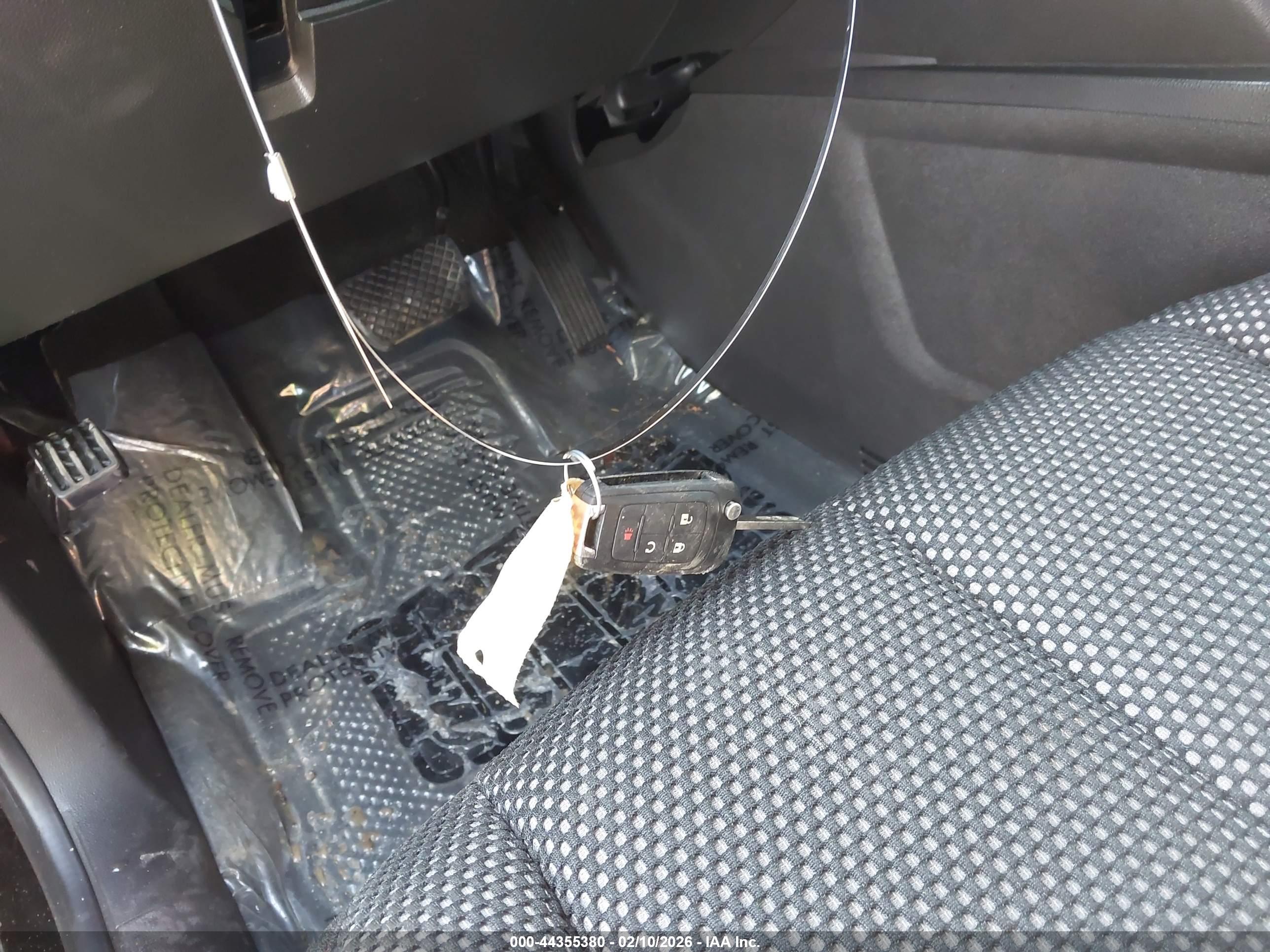CHEVROLET EQUINOX image 11