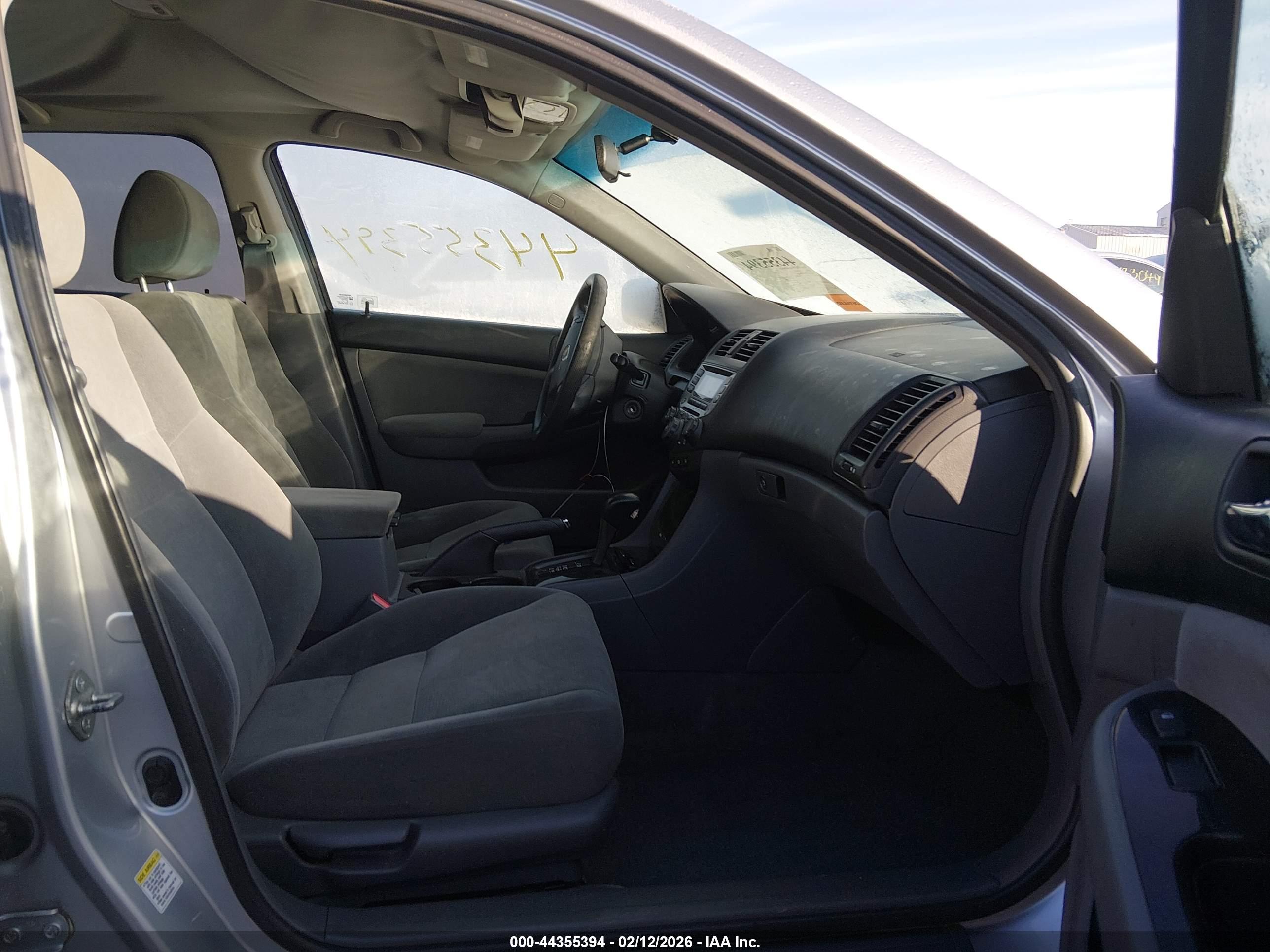 HONDA ACCORD image 5