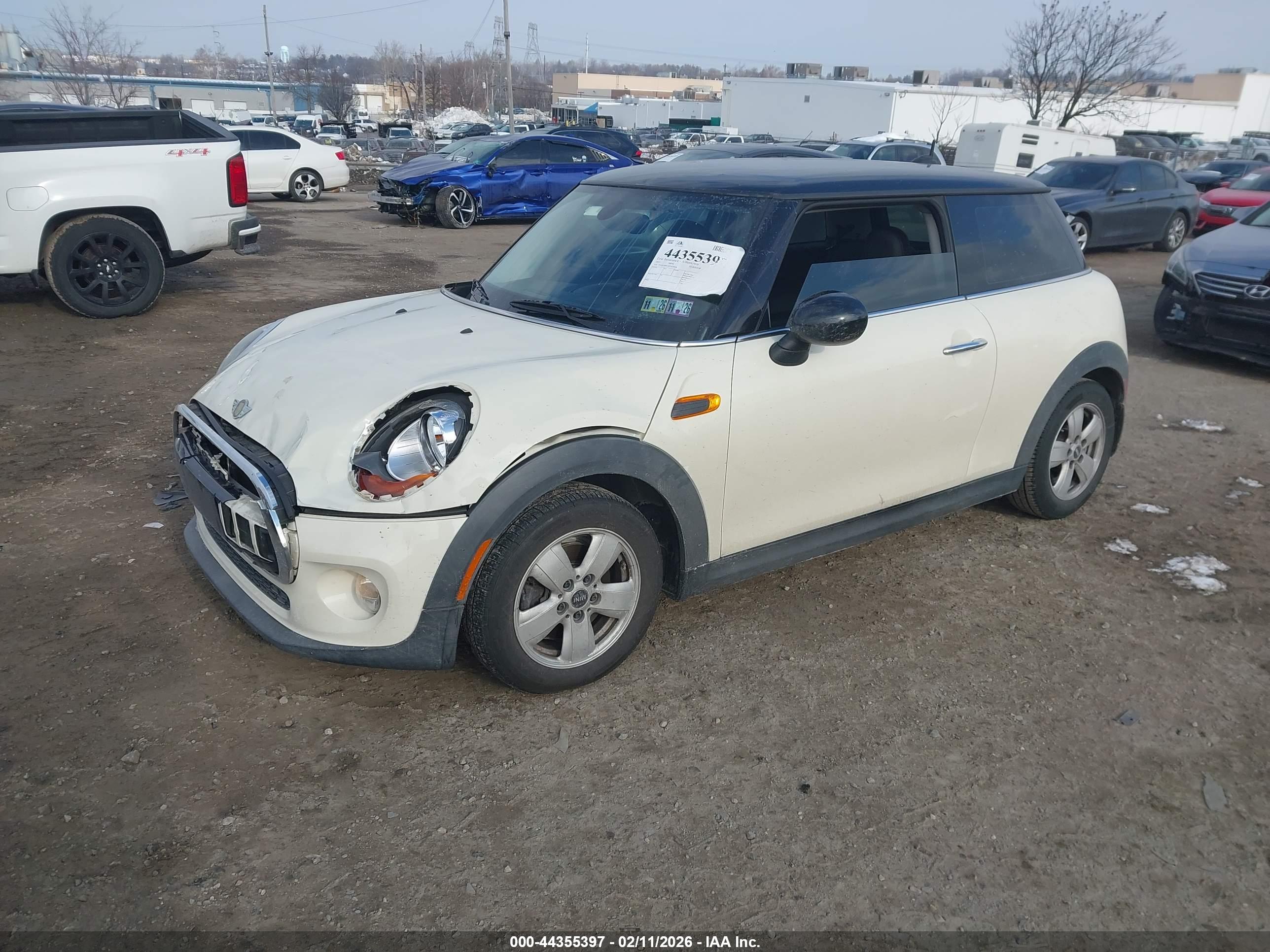 MINI HARDTOP image 2