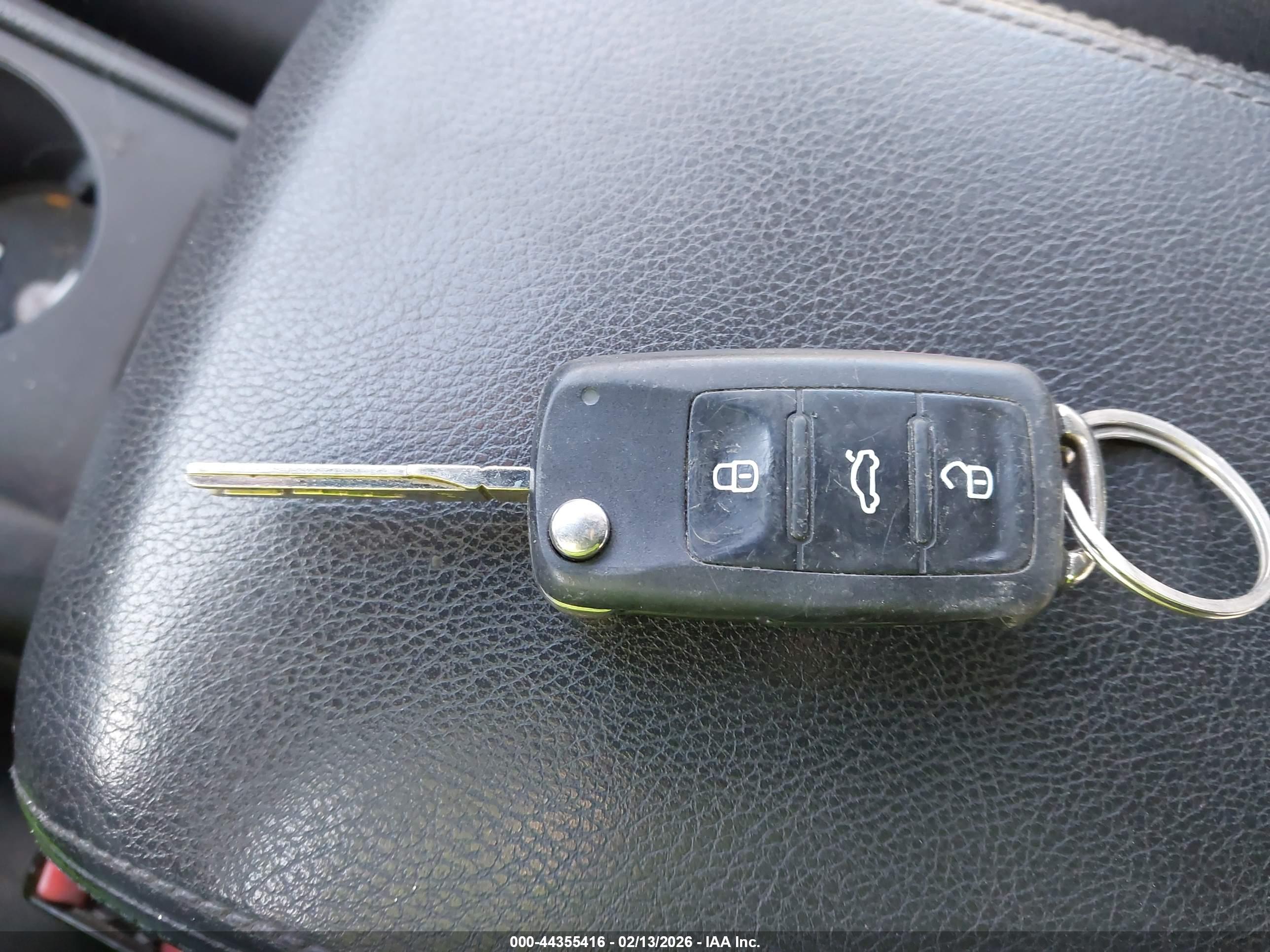 VOLKSWAGEN PASSAT image 11