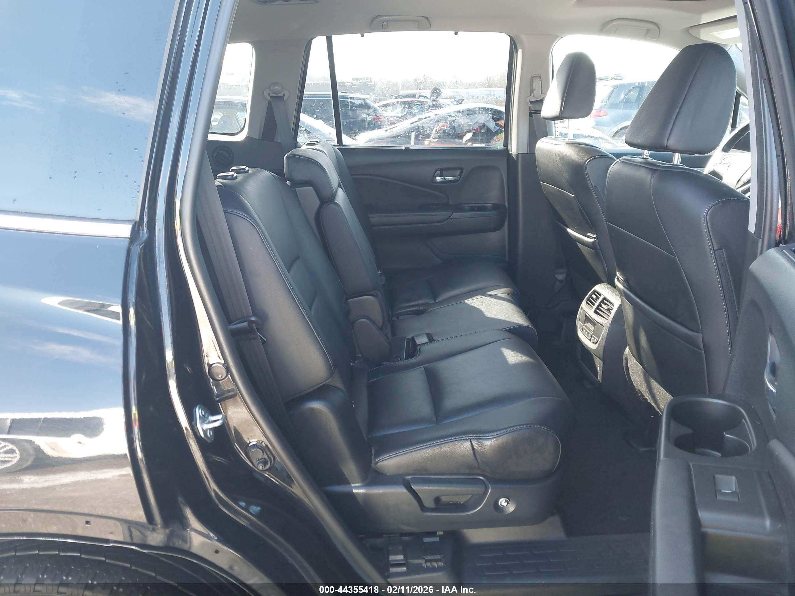 HONDA PILOT image 8