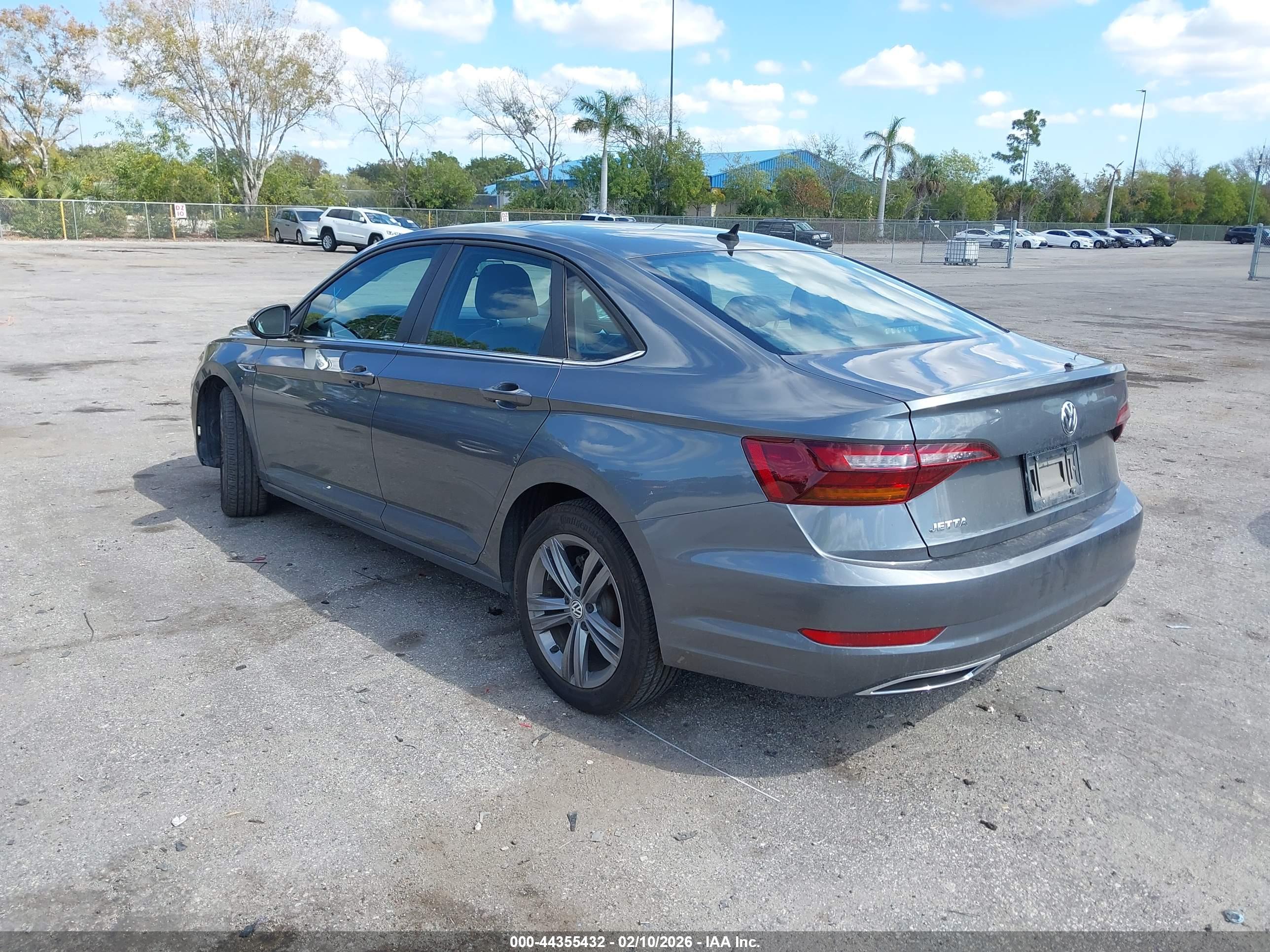 VOLKSWAGEN JETTA image 3