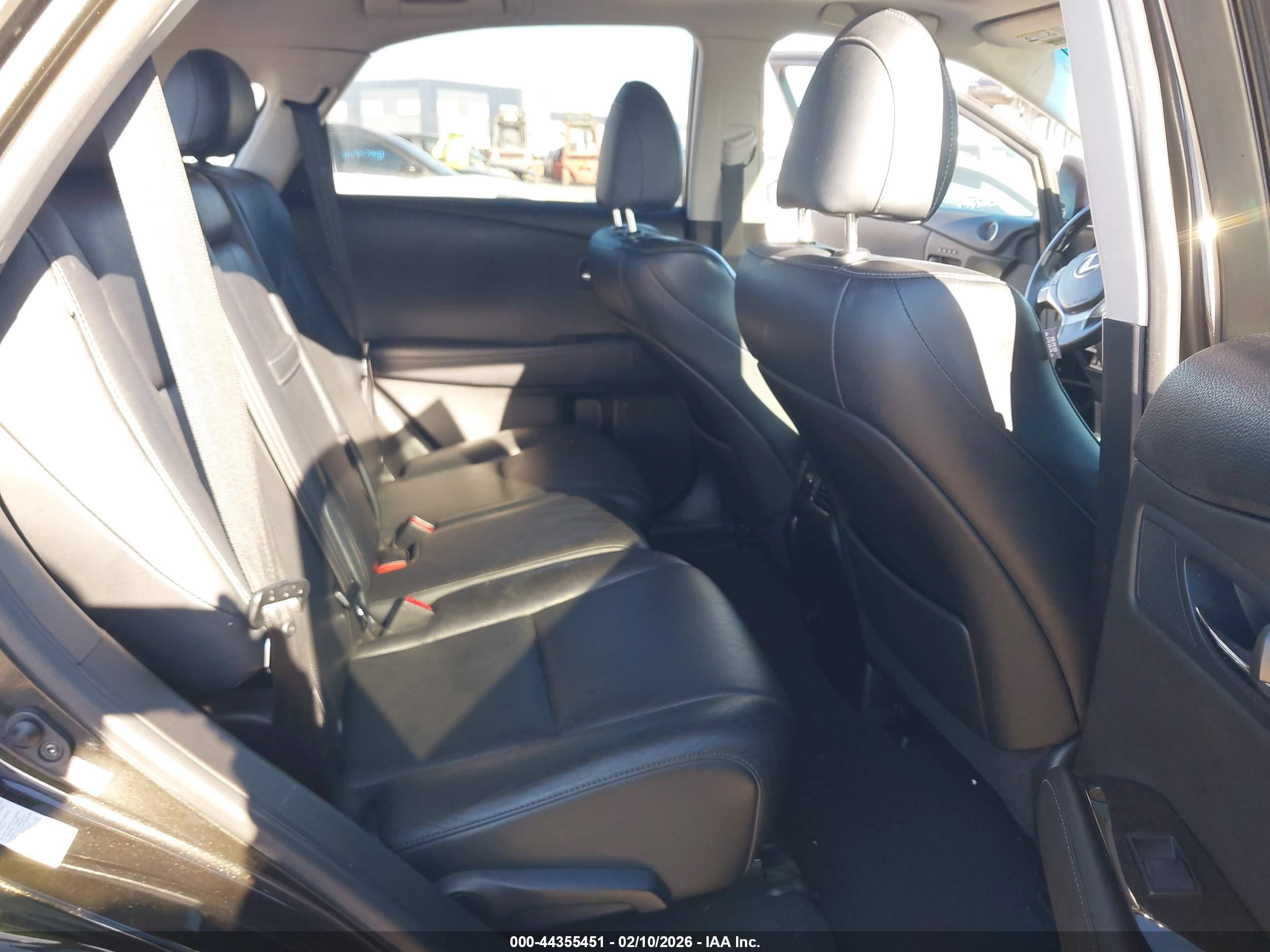 LEXUS RX image 8