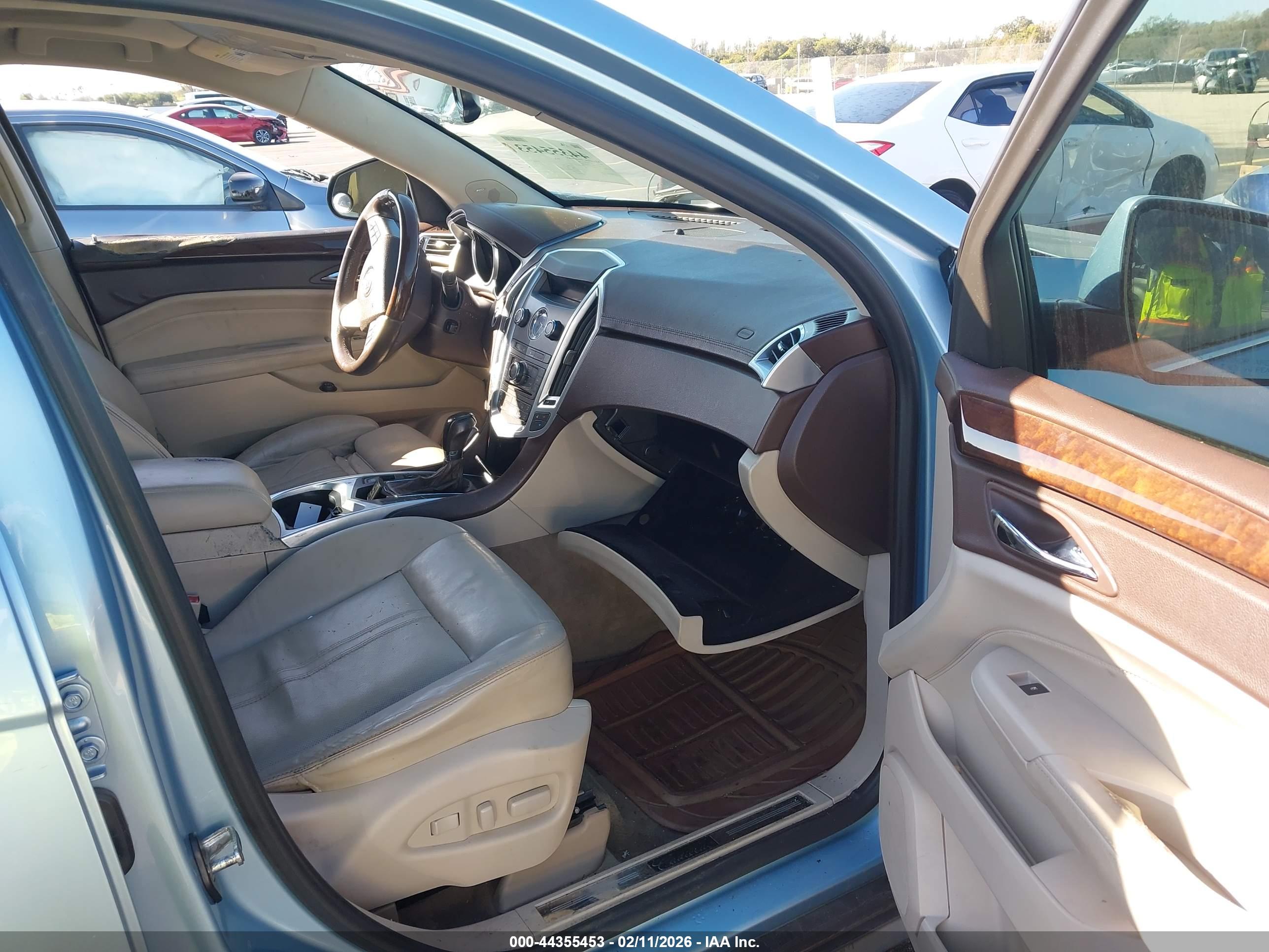CADILLAC SRX image 5