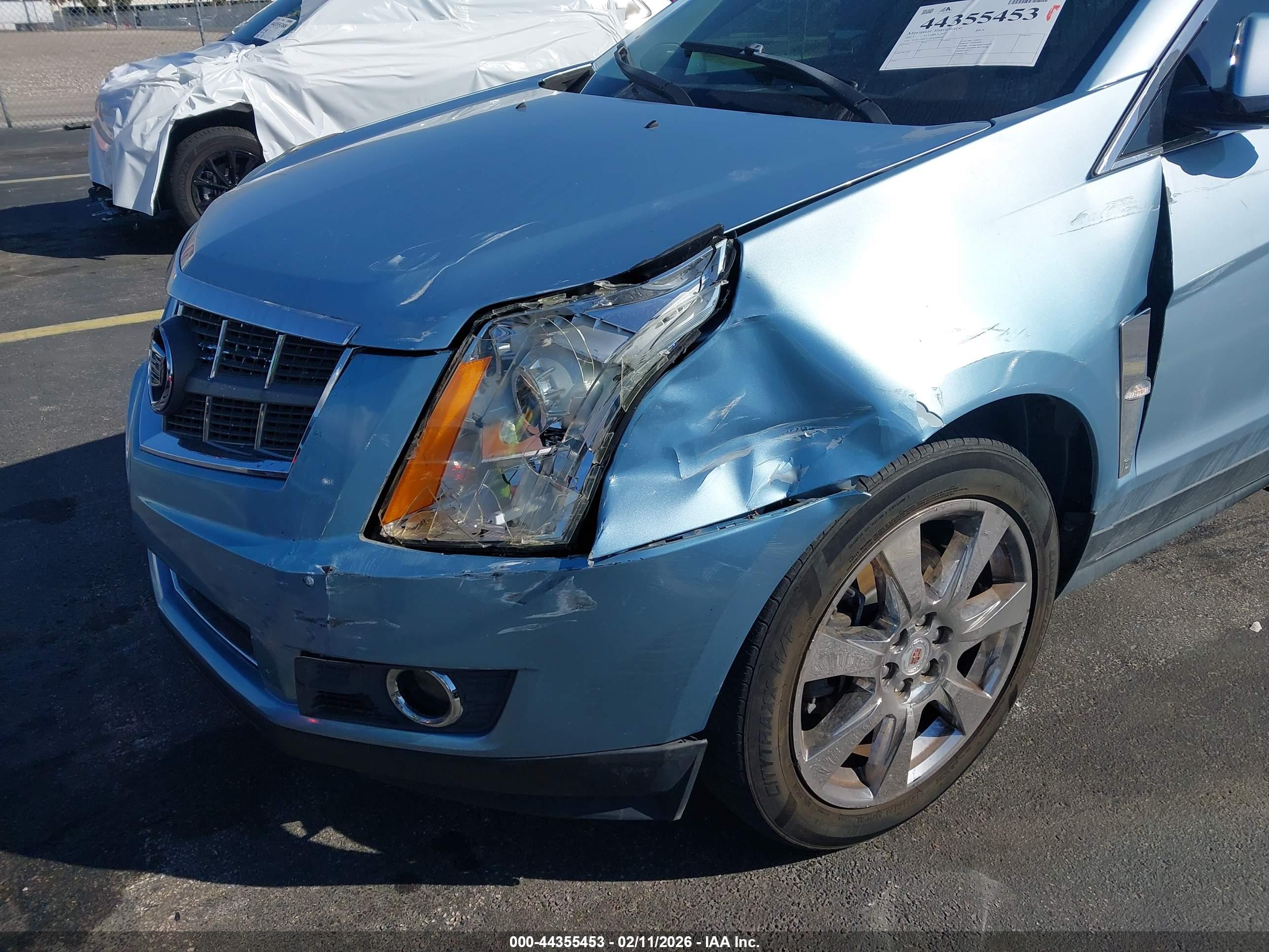 CADILLAC SRX image 6