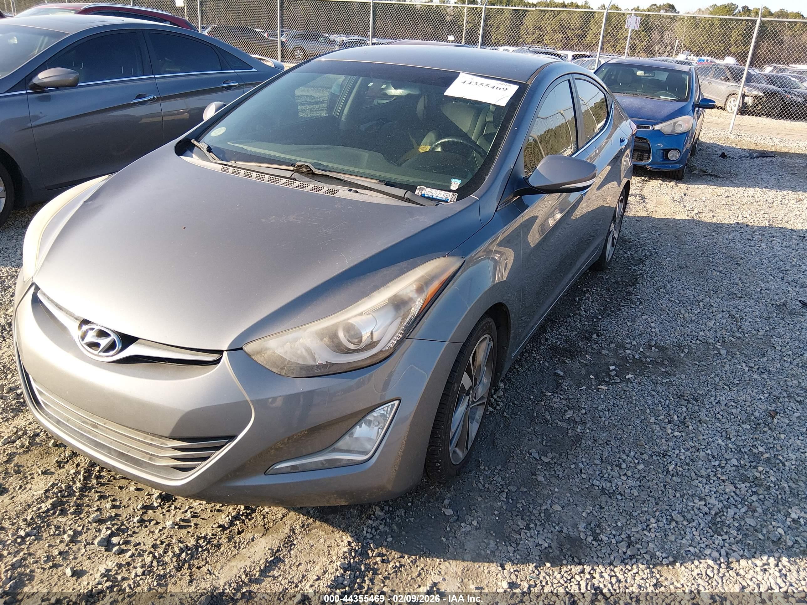 HYUNDAI ELANTRA image 2