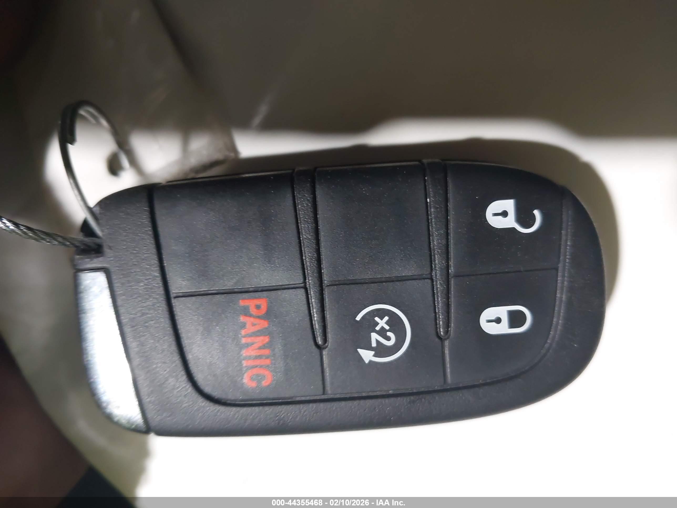 JEEP RENEGADE image 11