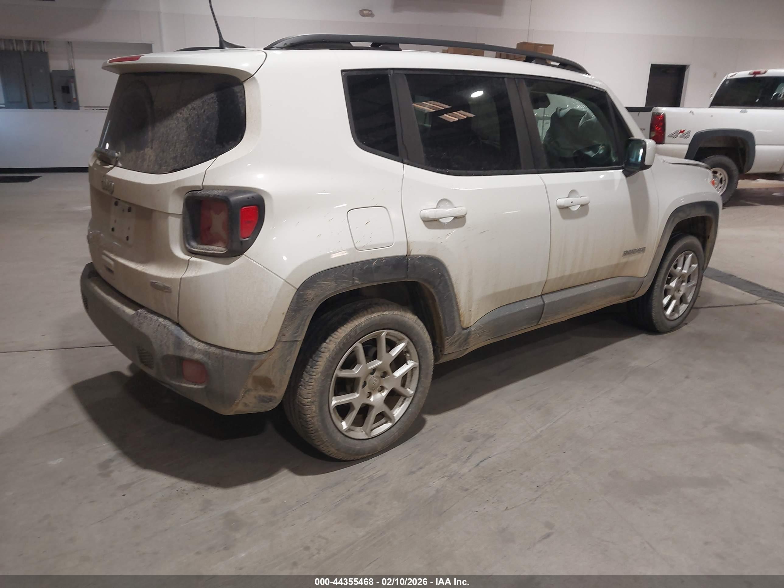 JEEP RENEGADE image 4