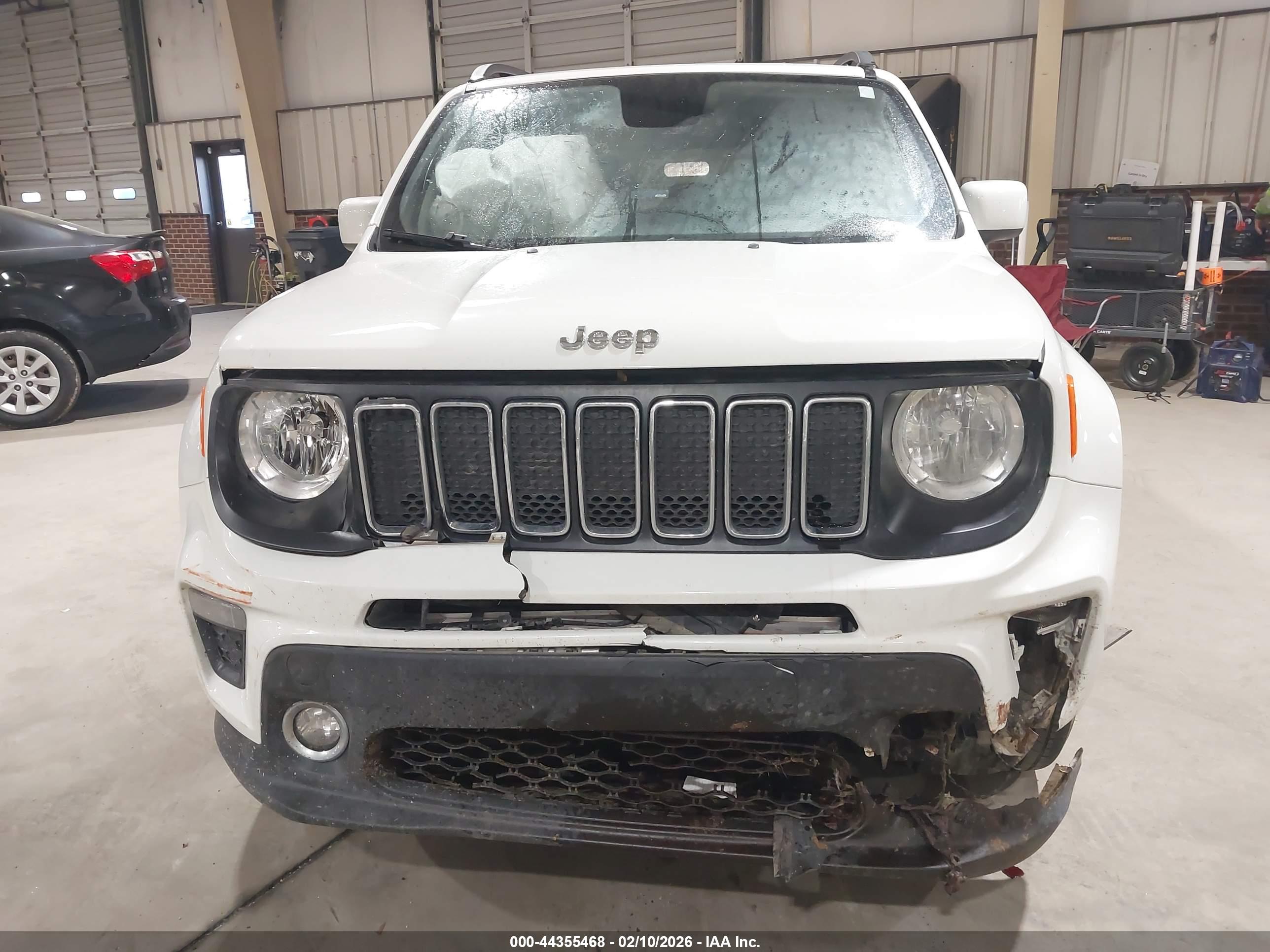 JEEP RENEGADE image 6