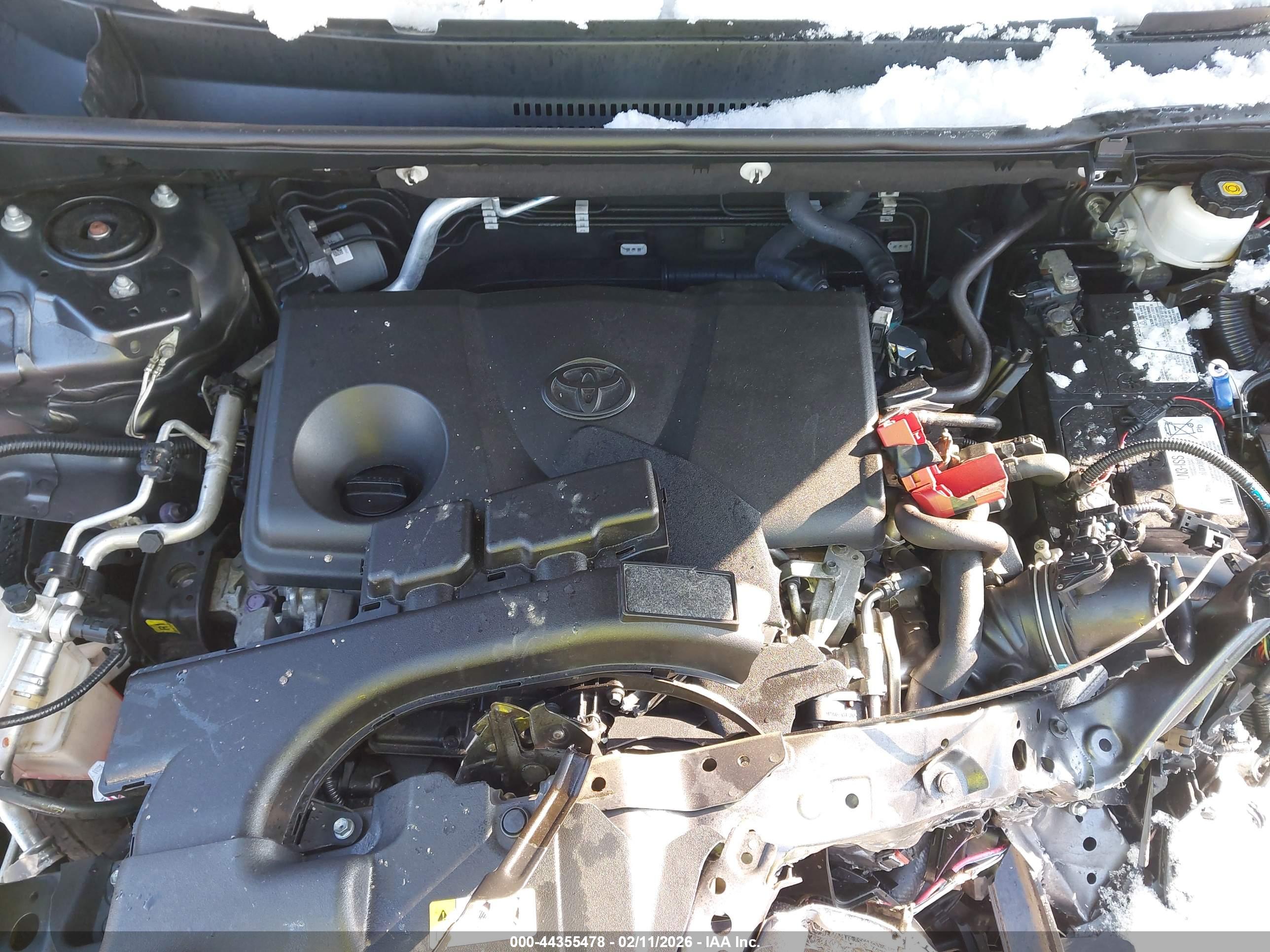 TOYOTA RAV4 image 10