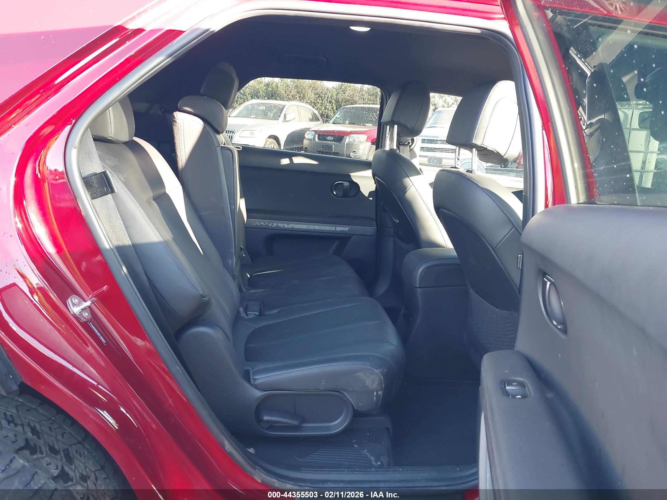 HYUNDAI IONIQ image 8
