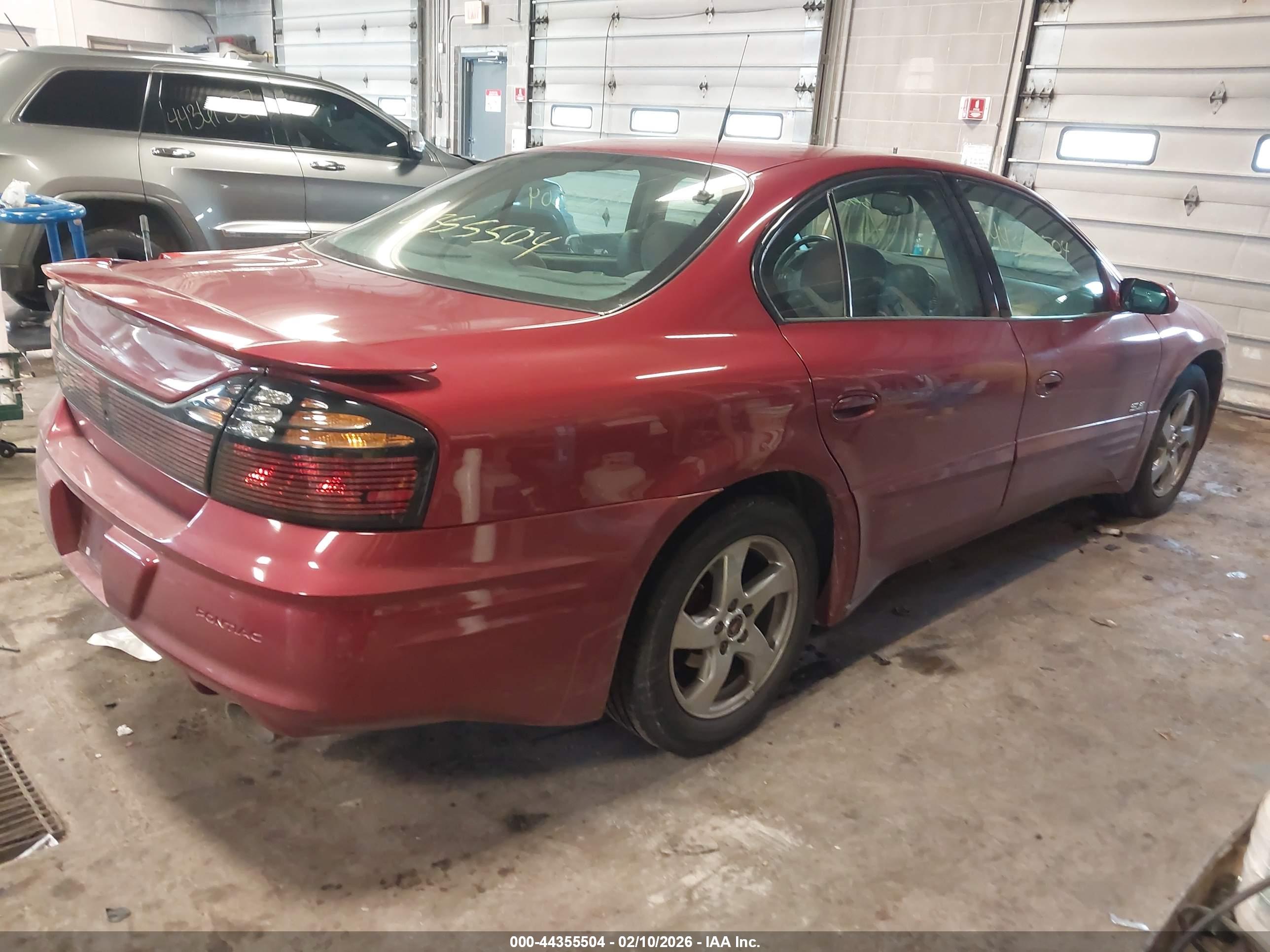 PONTIAC BONNEVILLE image 4