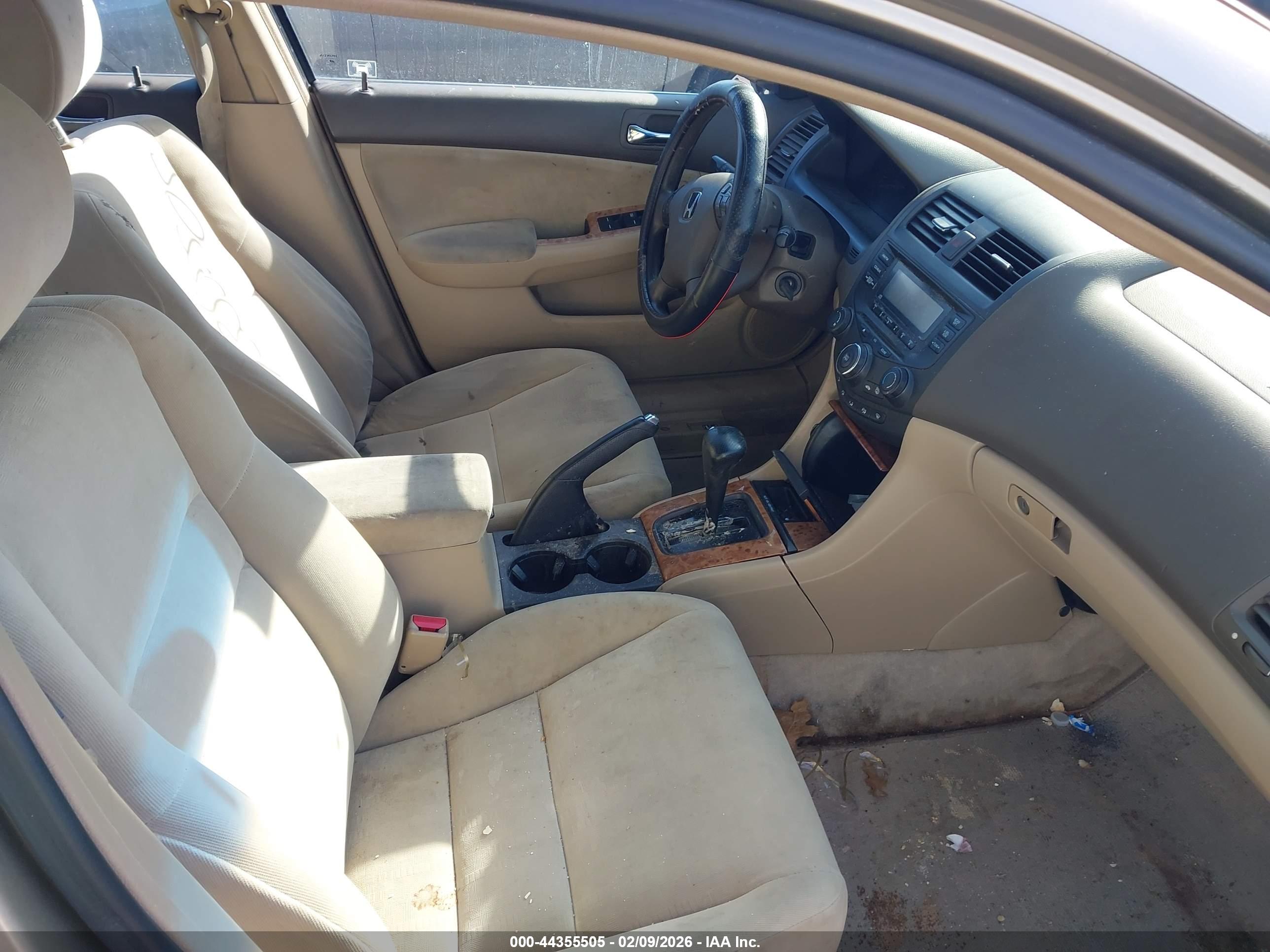 HONDA ACCORD image 5