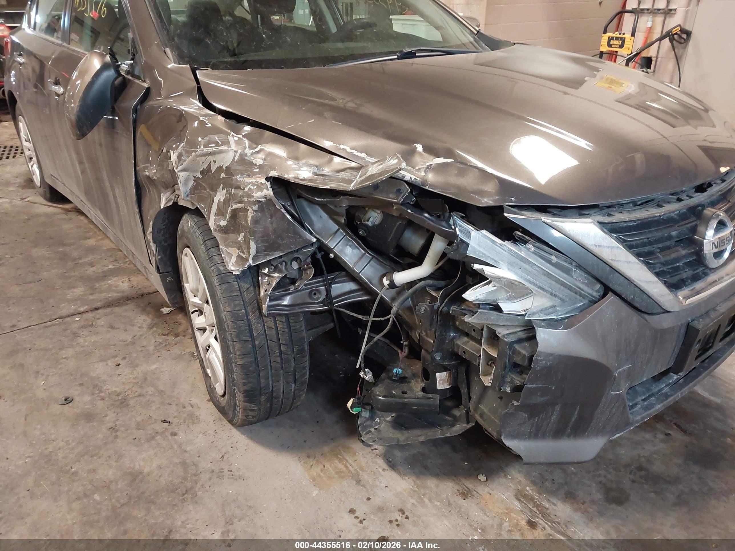 NISSAN ALTIMA image 6