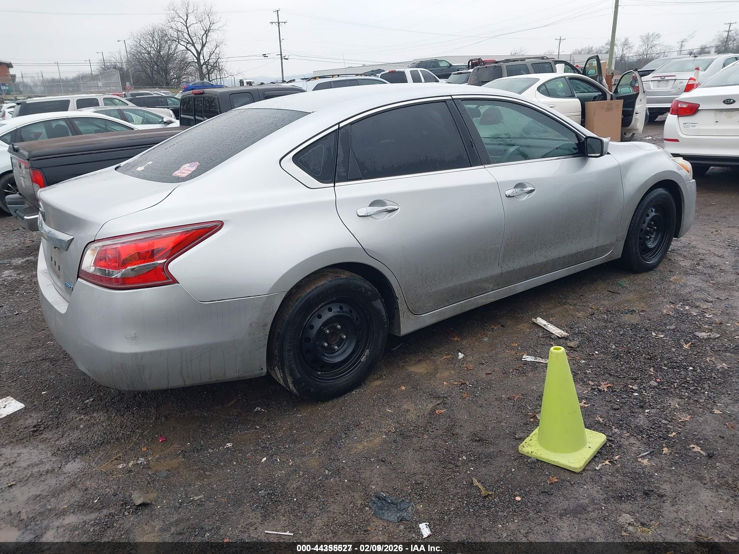 NISSAN ALTIMA image 4