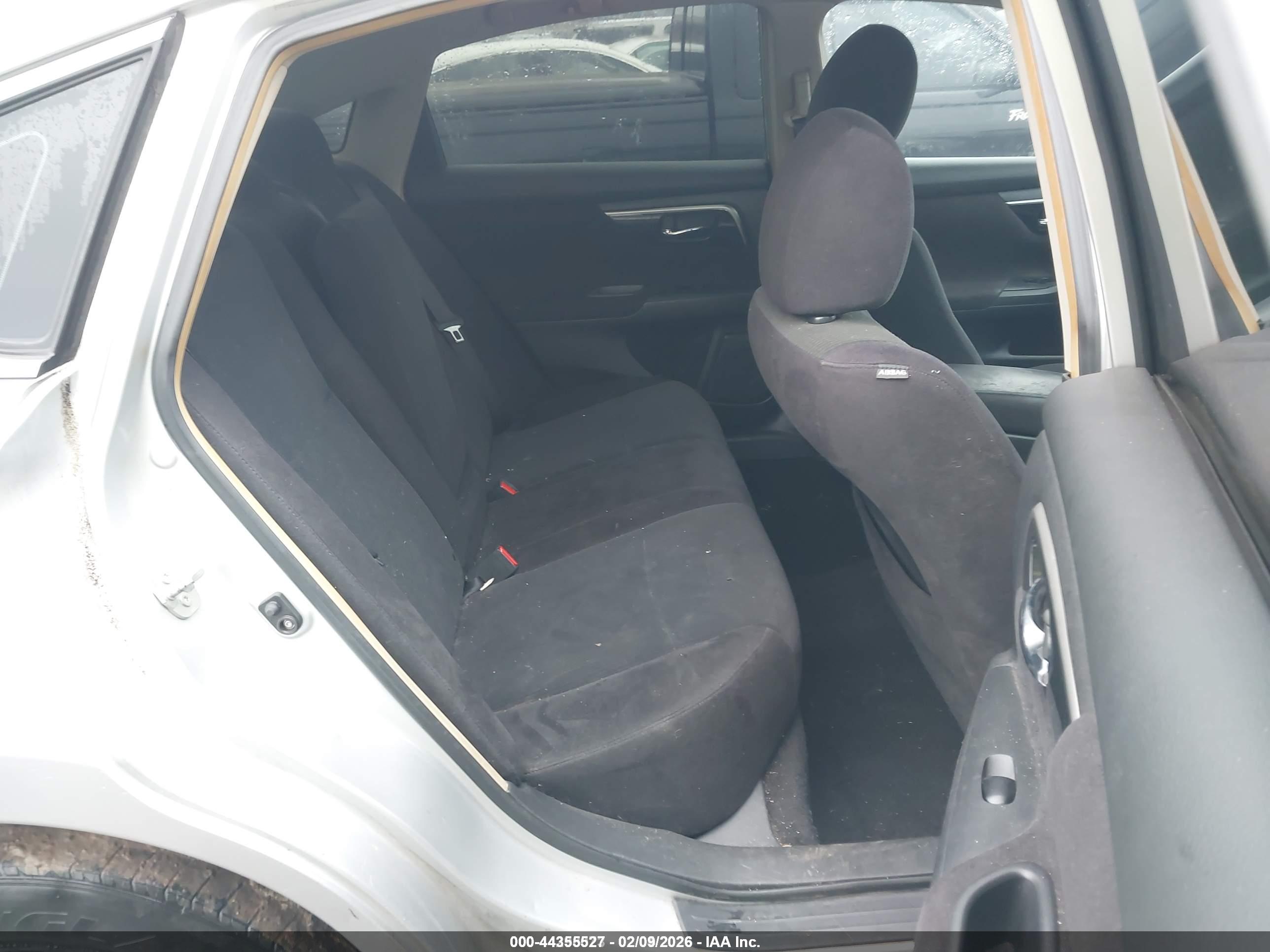 NISSAN ALTIMA image 8