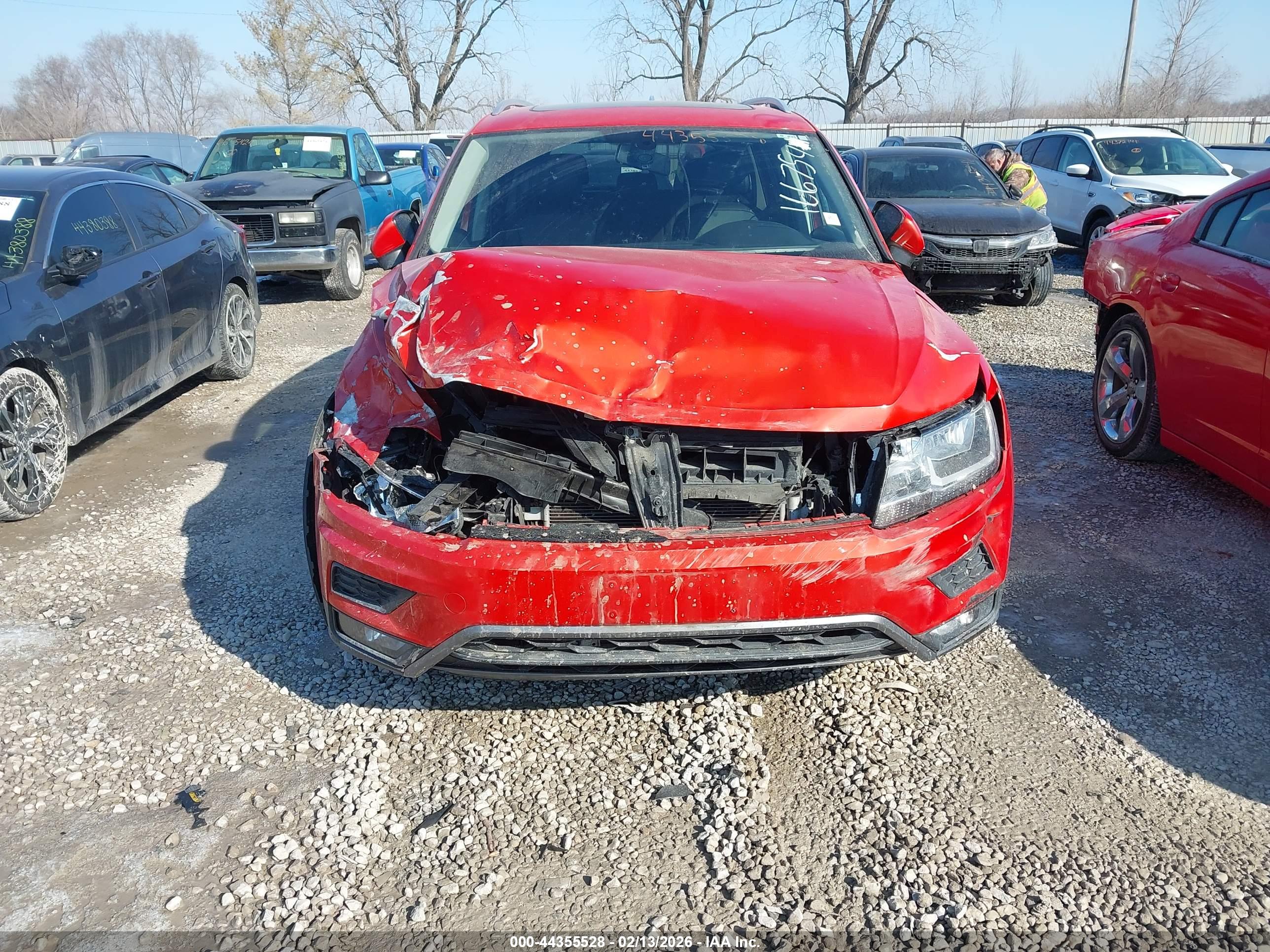VOLKSWAGEN TIGUAN image 6