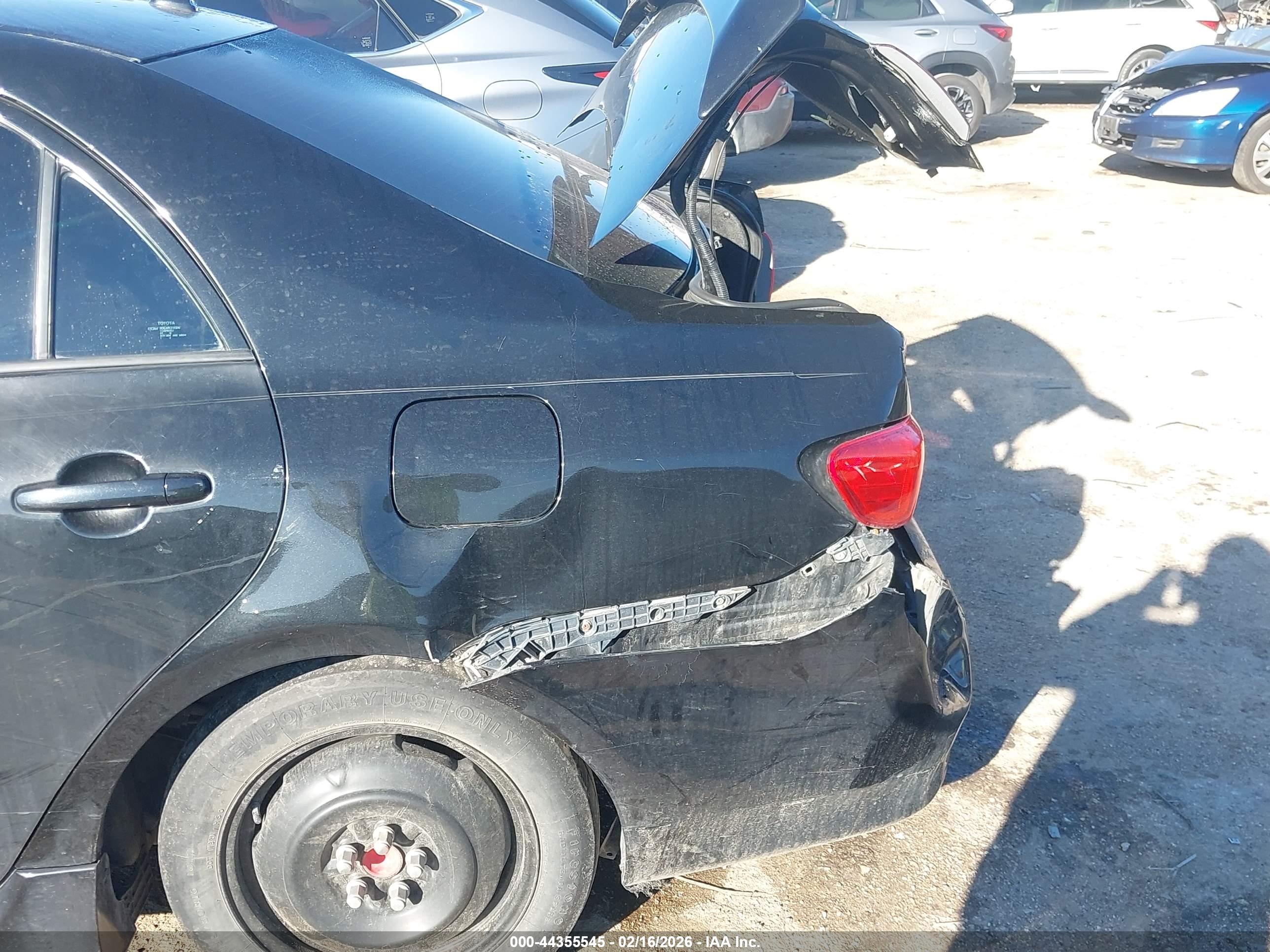 TOYOTA COROLLA image 6